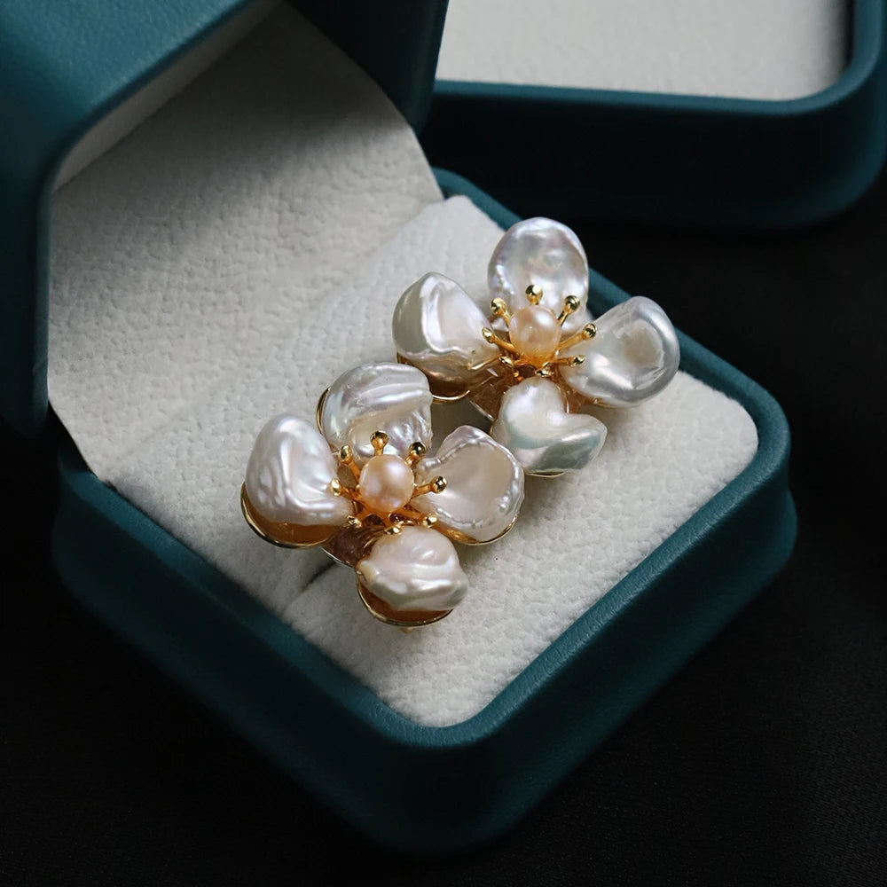 Natural White Baroque Pearl Petal Flower Earrings for Women Korean Classic Vintage Fashion Jewelry Earrings GE1593