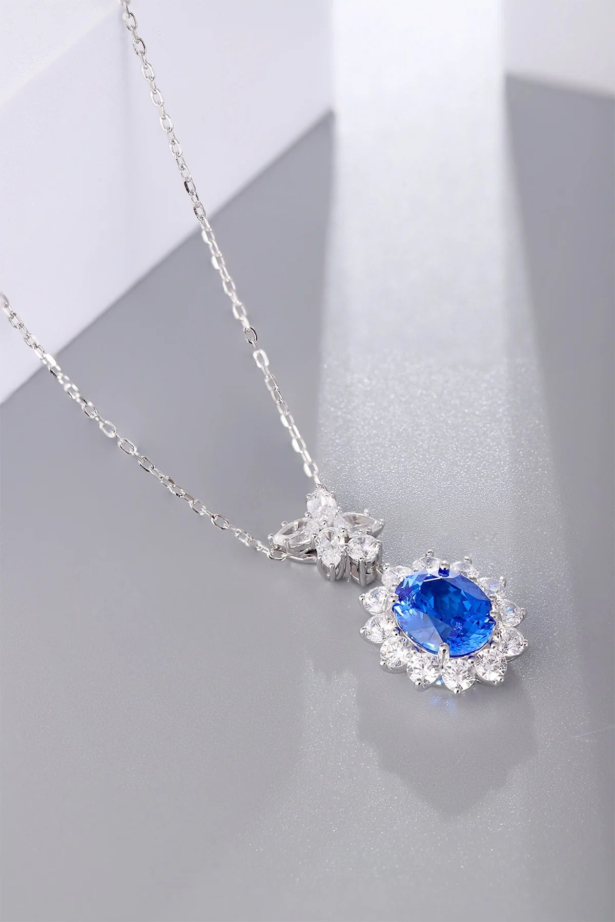 Gemfiori Anster 925 Sterling Silver High-quality Cultivated Cobalt Spinel Necklace - Suitable for Parties or As a Gift