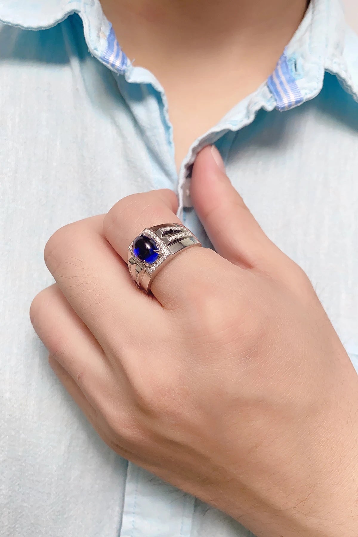 Gemfiori Sterling 925 Silver Men's Ring with Lab Grown Sapphire Emerald Christmas Gift for Him for Weddings