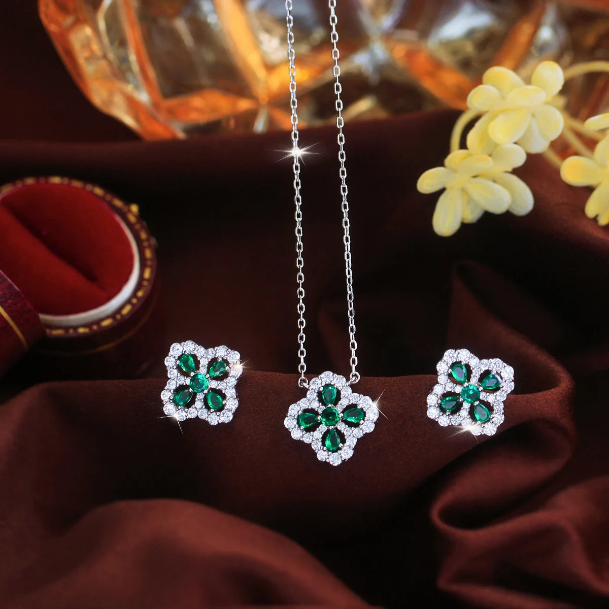 Exquisite S925 Sterling Silver Hypoallergenic Fully Pave Four-Leaf Clover Chain Necklace and Earrings Fine Jewelry Set for Women