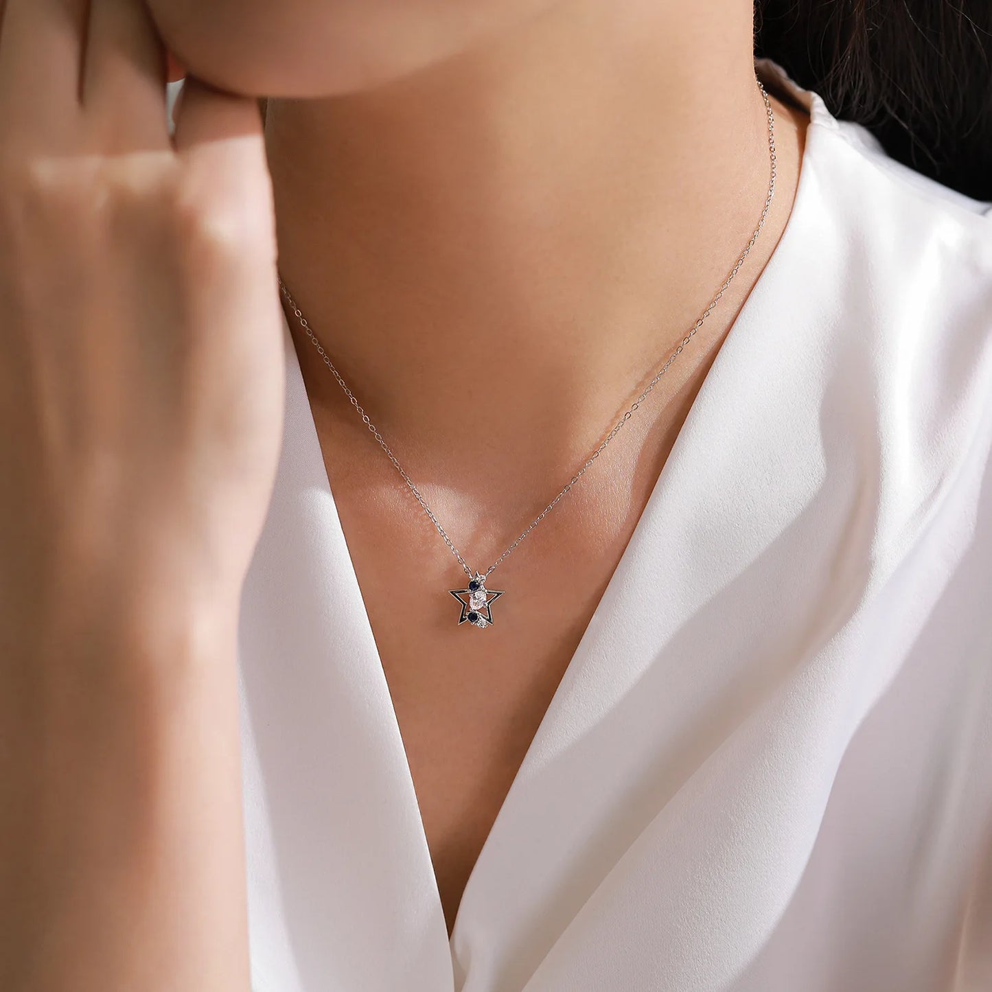 Wholesale 925 Sterling Silver Fashionable Pentagram Necklace Bracelet Earring Set Exquisite Versatile Jewelry Gift Set