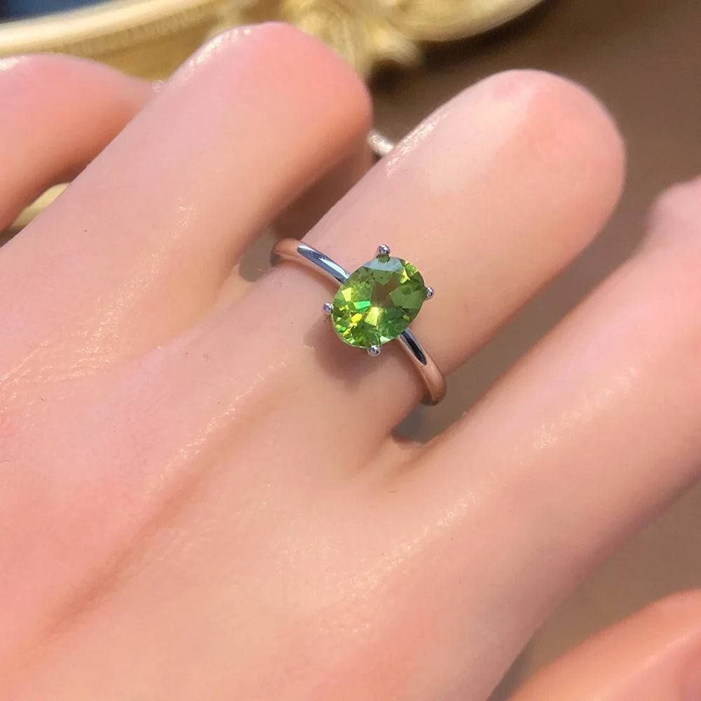 ArtistA S925 Sterling Silver Natural Peridot Jewelry Set Dainty Green Gemstone Ring & Pendant Necklace for Ladies Birthday Gift
