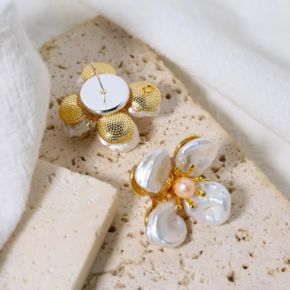Natural White Baroque Pearl Petal Flower Earrings for Women Korean Classic Vintage Fashion Jewelry Earrings GE1593