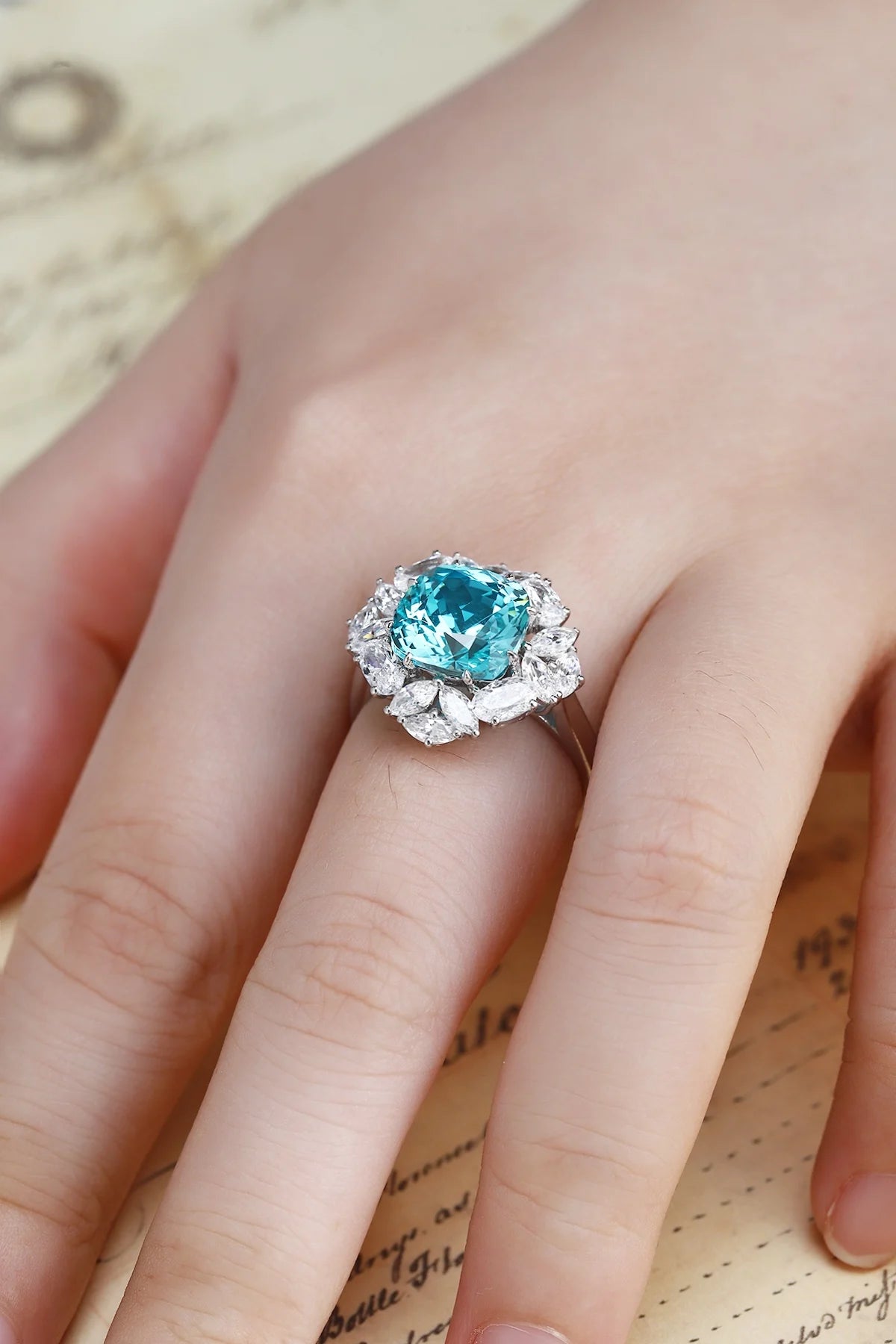 Gemfiori S925 Silver Ring Paraiba 8 * 8 Personalized Design Elegant and Simple Temperament Fashion Versatile Ring Jewelry for Women