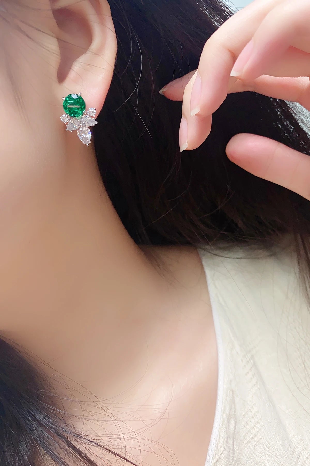 Gemfiori China Factory New Design Gemstone Cultivated Emerald Earrings