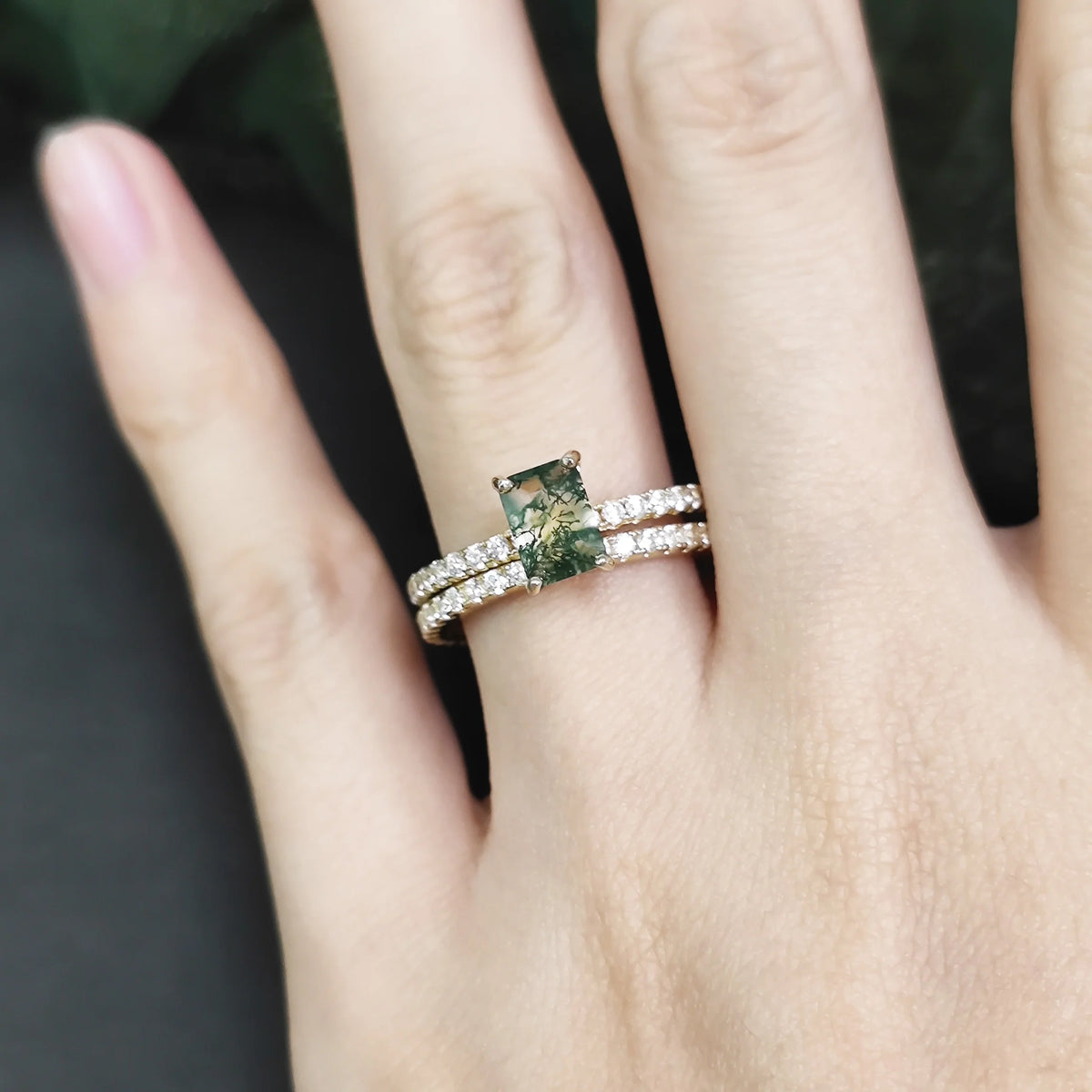 ArtistA Abiding Classic Modern Simple Two Pieces 925 Sterling Silver Emerald Cut 5X7MM Natural Moss Agate Gemstone Ring Set for Ladies