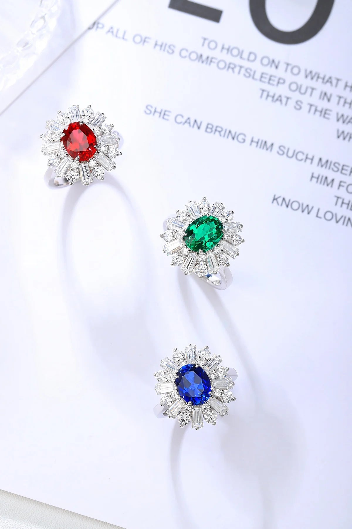 Gemfiori S925 Silver Cultivated Emerald Ring Main Stone :1.72CT Side Stones :3.698CT Total Weight:5g