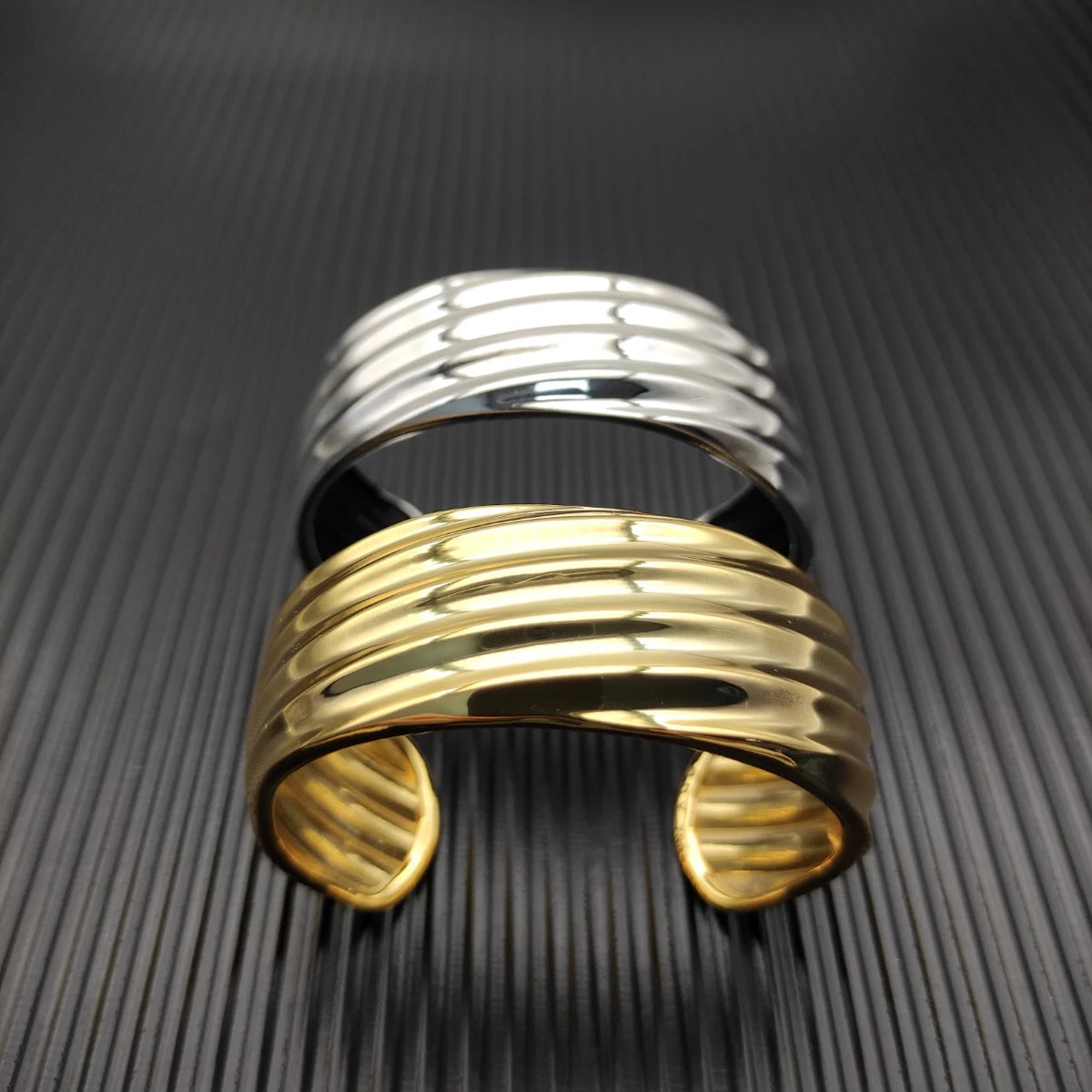 FASHIONISTA DY High-Quality 24mm Gold-Plated Bracelet, Unisex Silver-Plated Bracelet for Men and Women, Jewelry