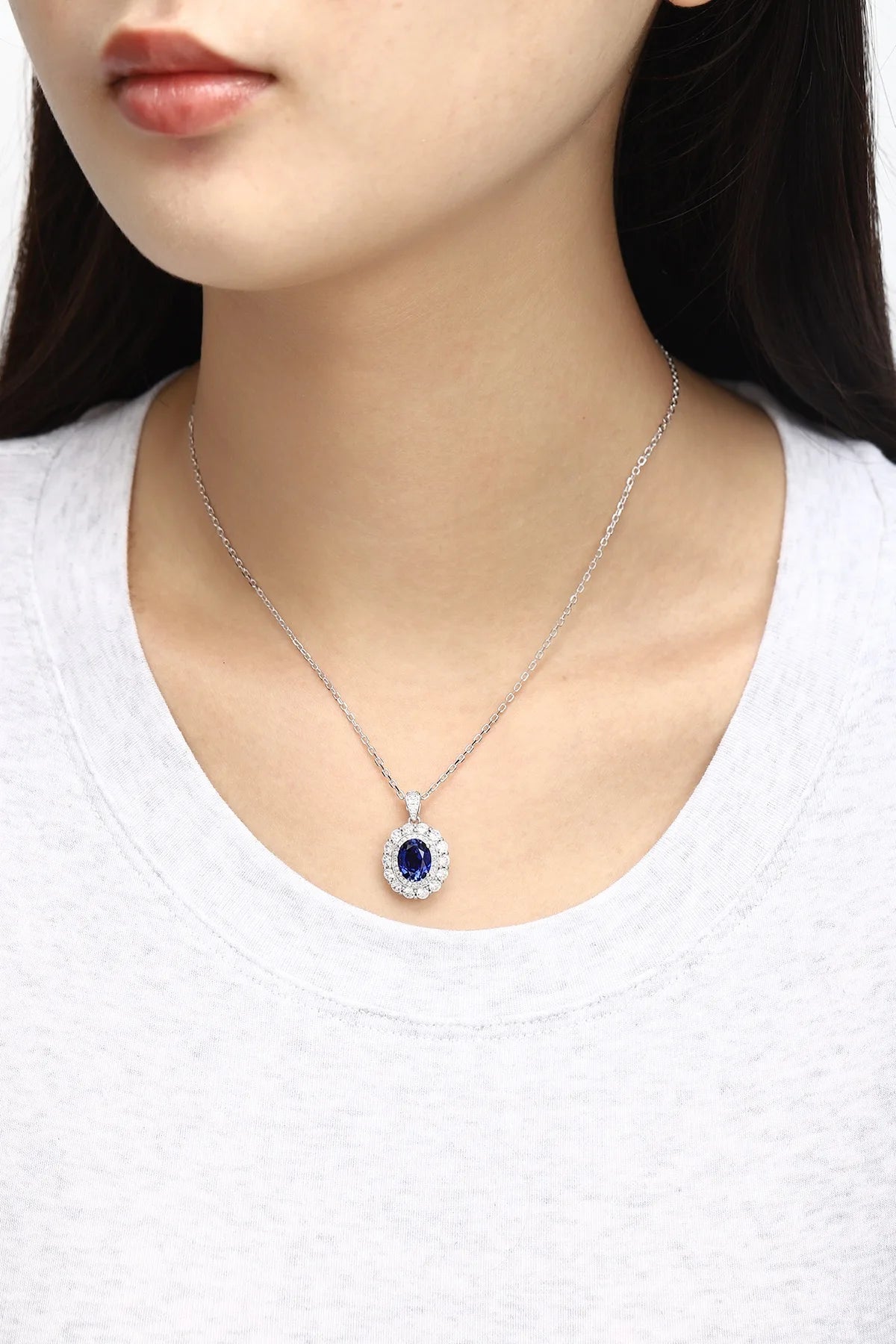 Gemfiori Anster 925 Sterling Silver High-quality Cultivated Sapphire Necklace - Suitable for Parties or As a Gift