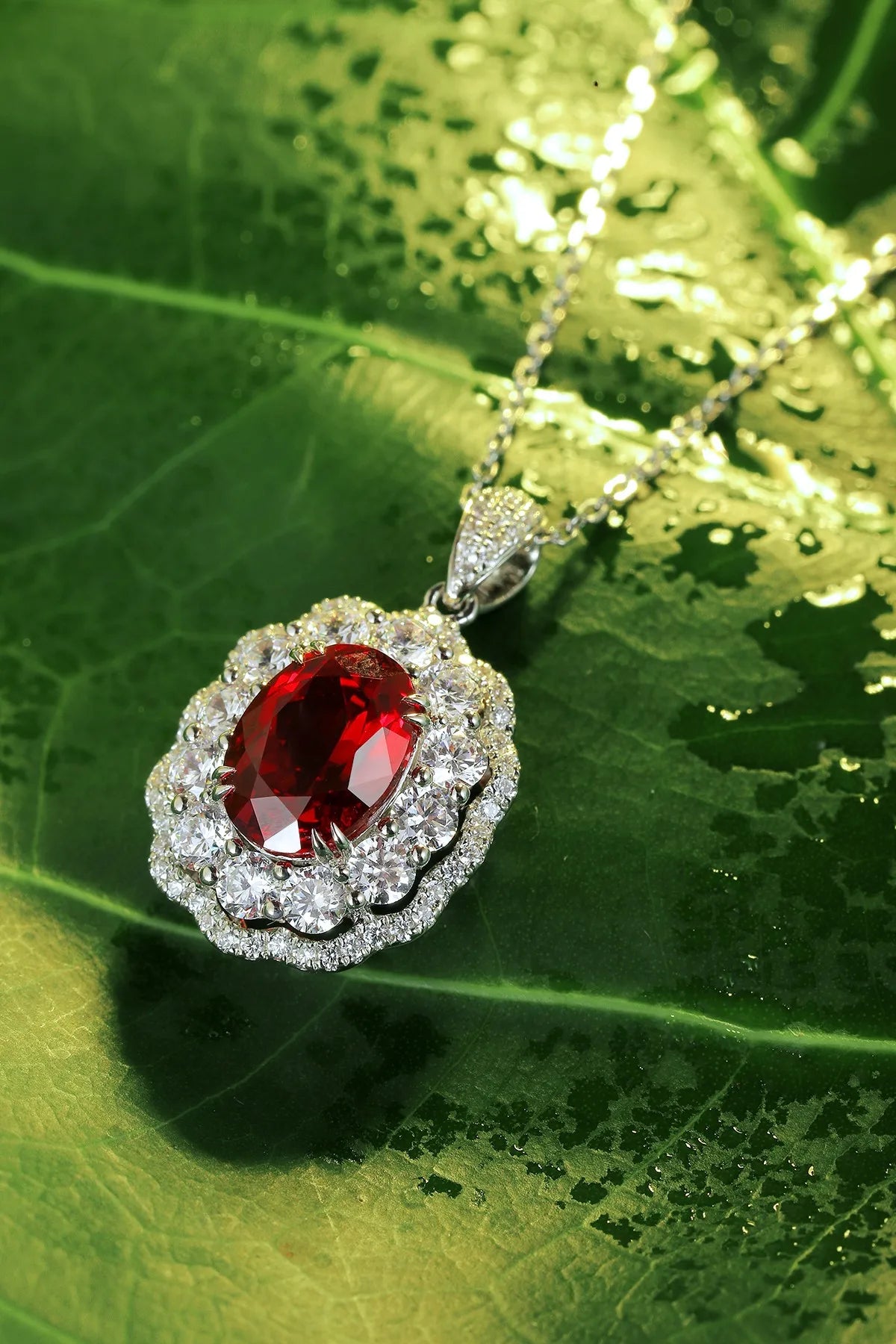 Gemfiori Anster 925 Sterling Silver High-quality Cultivated Ruby Necklace - Suitable for Parties or As a Gift