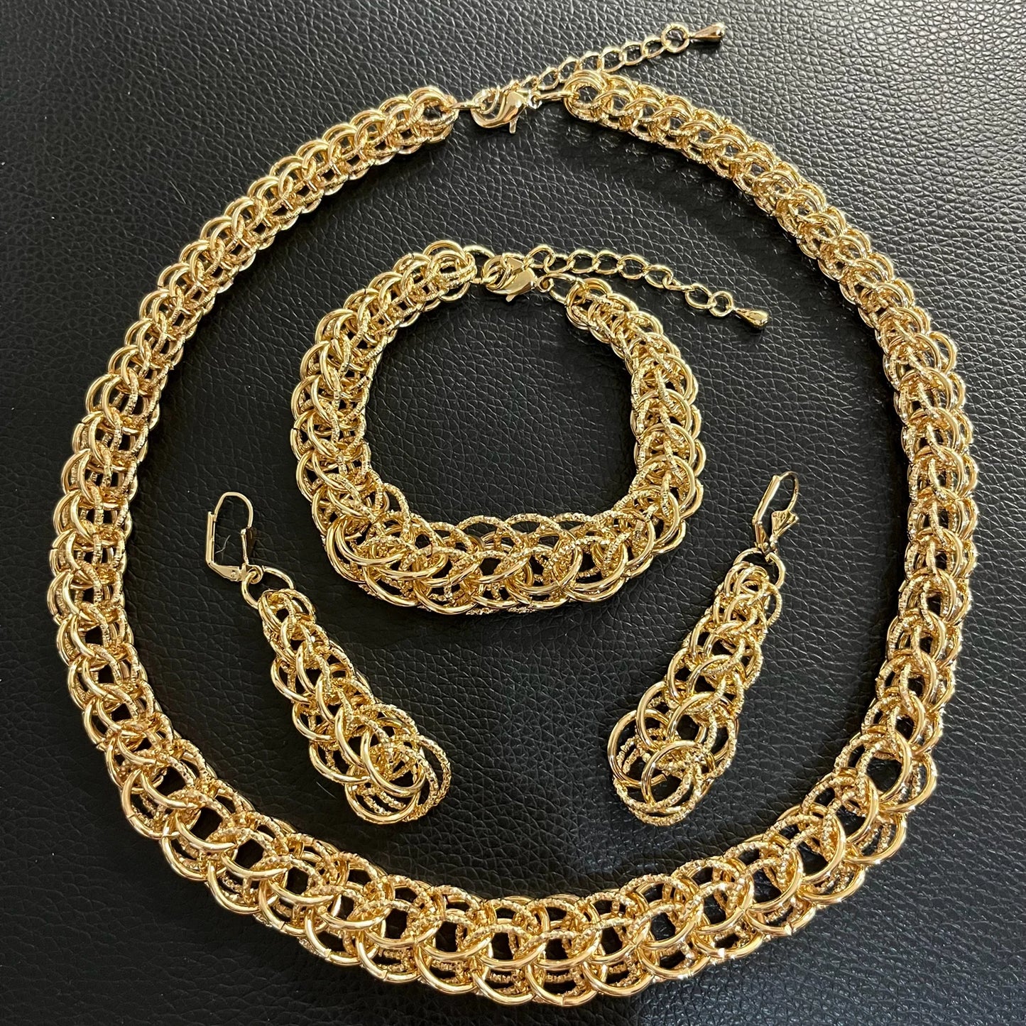 Zhuerrui Italiano Gold Designs Women Jewellery Set Party Fine Costume Jewelry Set Luxury Big Necklace Jewellery Sets HM2405819