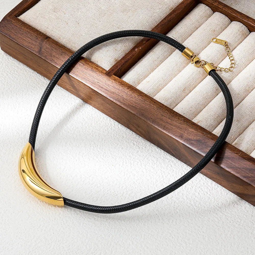 Joolim PVD Plated Wholesale Waterproof Fashion Curved Bar Crescent Pendant Leather Choker Necklace Stainless Steel Jewelry