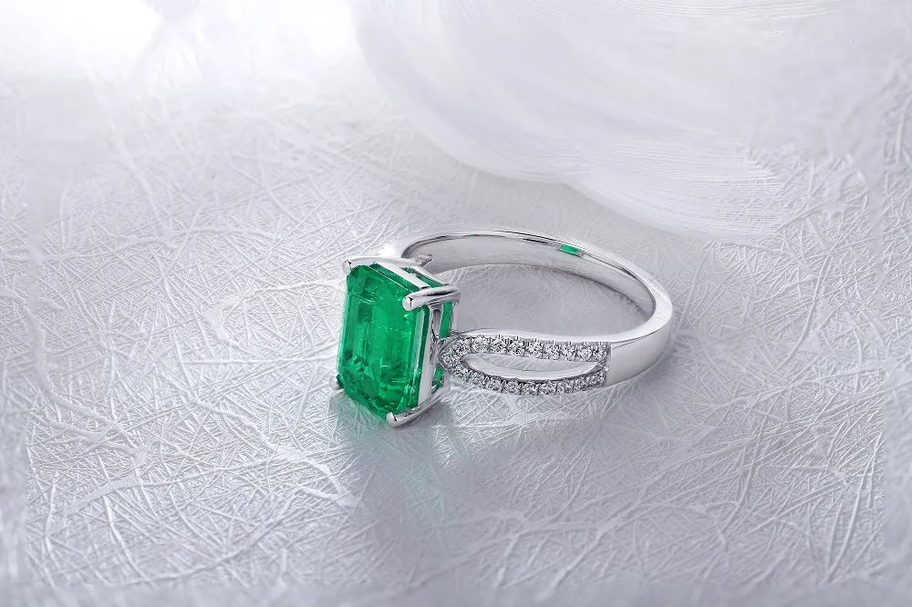 Gemfiori Emerald cut 9*7mm 2ct Hydro Colombian Emearld Ring in 18k gold with lab diamond from Shenzhen custom Gemfiori Wuzhou Gems