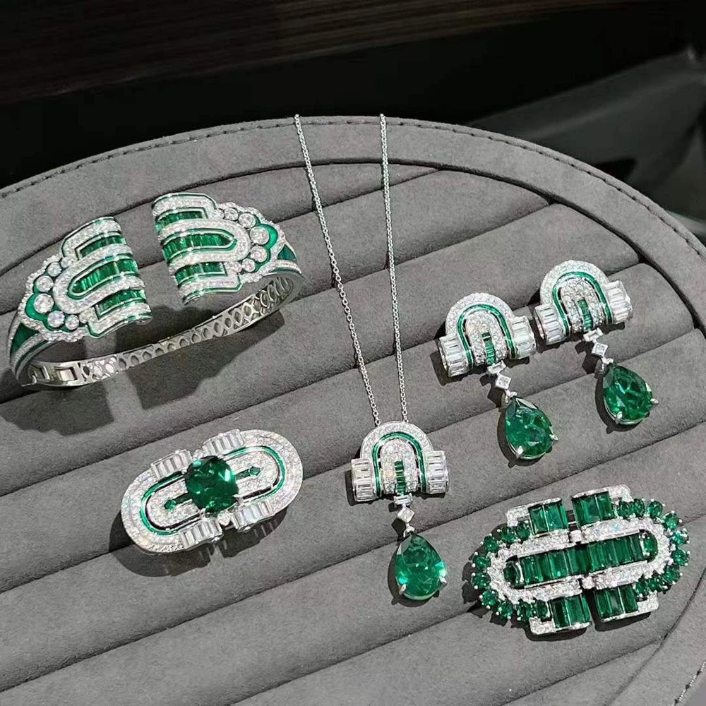 MuShan Jewelry Factory S925 Sterling Silver Ring Light Luxury Electroplated Gold High Carbon Diamond Jewelry in Green Wood
