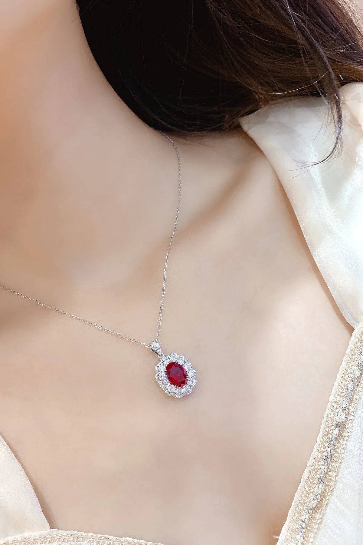 Gemfiori Anster 925 Sterling Silver High-quality Cultivated Ruby Necklace - Suitable for Parties or As a Gift