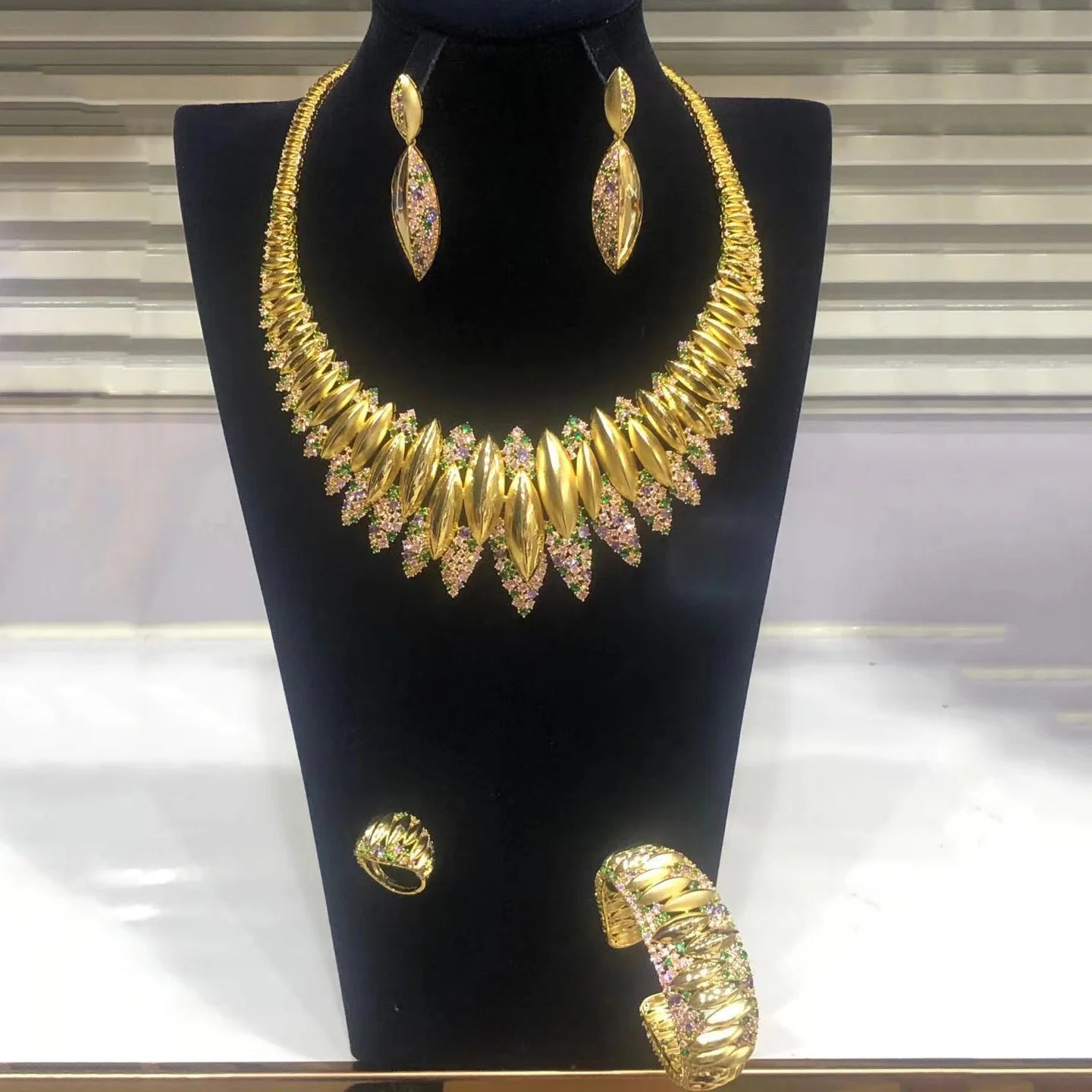 Zhuerrui Cubic Zirconia Gold Jewelry Set Necklace Bracelet Earrings Ring Four-Piece Jewelry Set American Diamond Women's Wedding