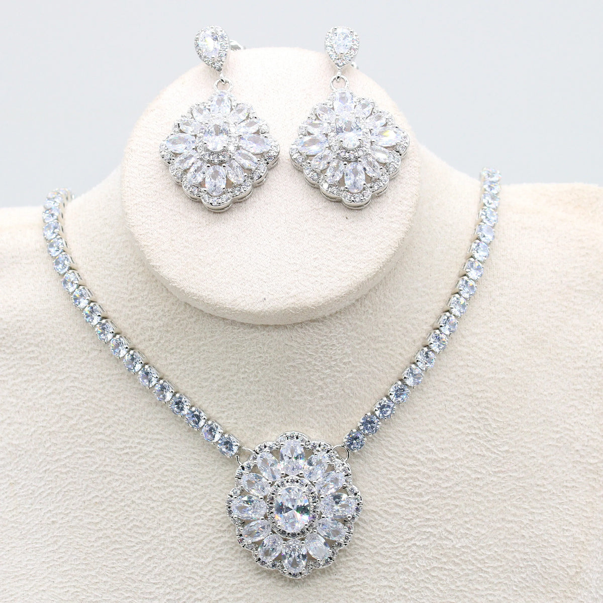 XOTICA 925 Silver Stamp Green Peridot Necklace Earring Set Luxury Wedding Party Jewelry for Women Gift Engagement Anniversary Zircon