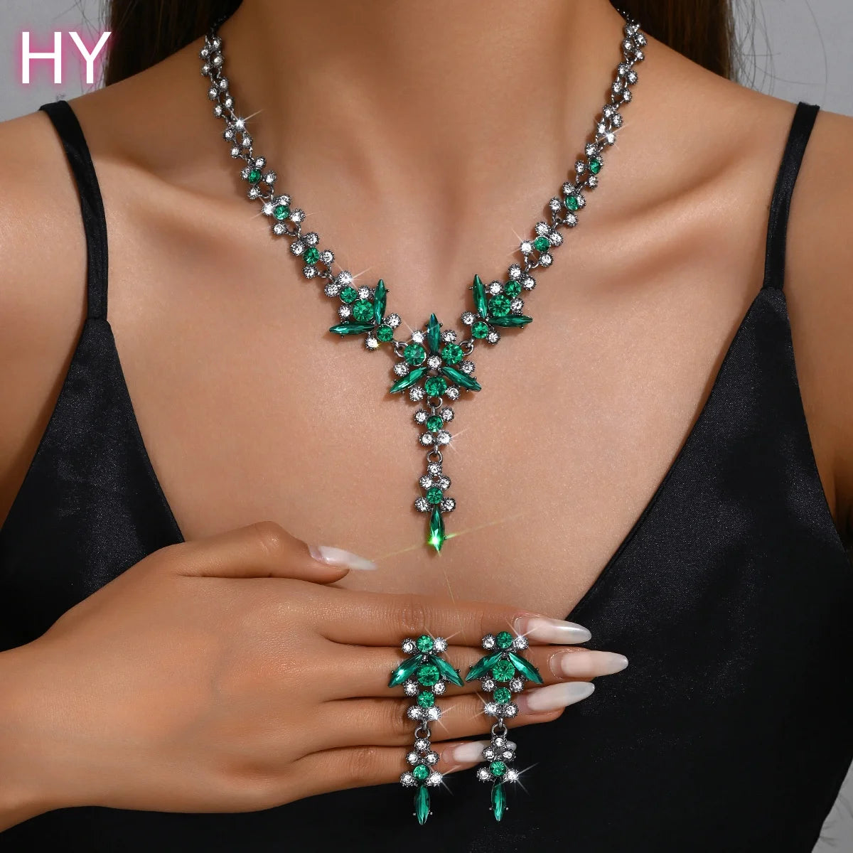 HY  Factory Wholesale Custom New Blue Zircon Wedding Accessories Trendy Two-Piece Set of Necklace Earrings for Engagement
