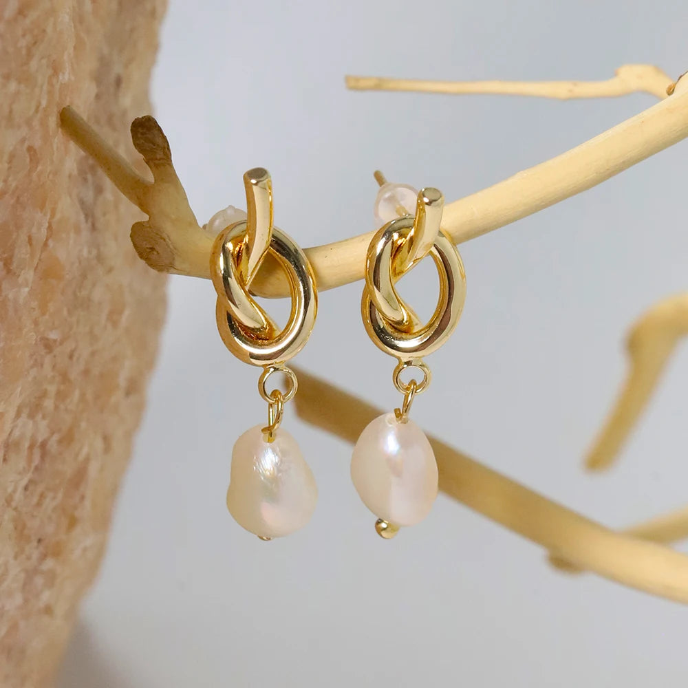 Natural Freshwater Baroque Pearl Earrings Korean Women's Luxury Jewelry Fashion Women's and Girls' Gifts GE1557