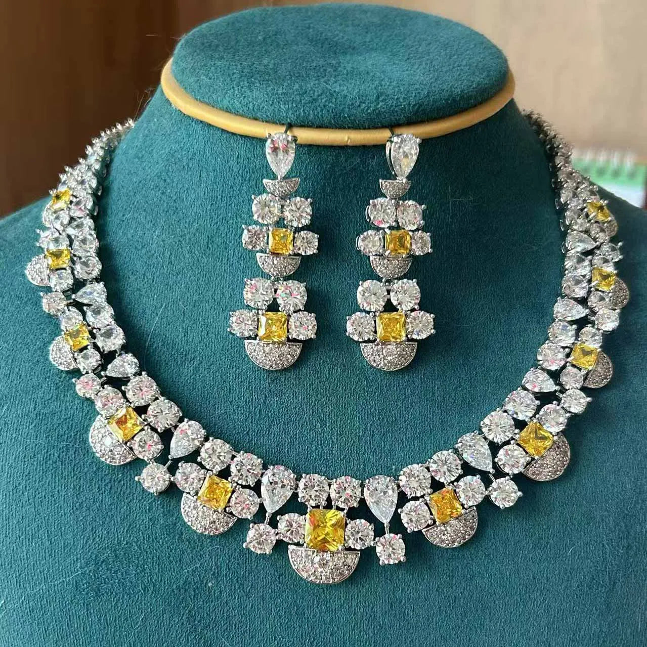 Elegant Jewellery Set in the Latest Style Complete Set Allured Yellow Zirconia Stones Available with Paired Earrings