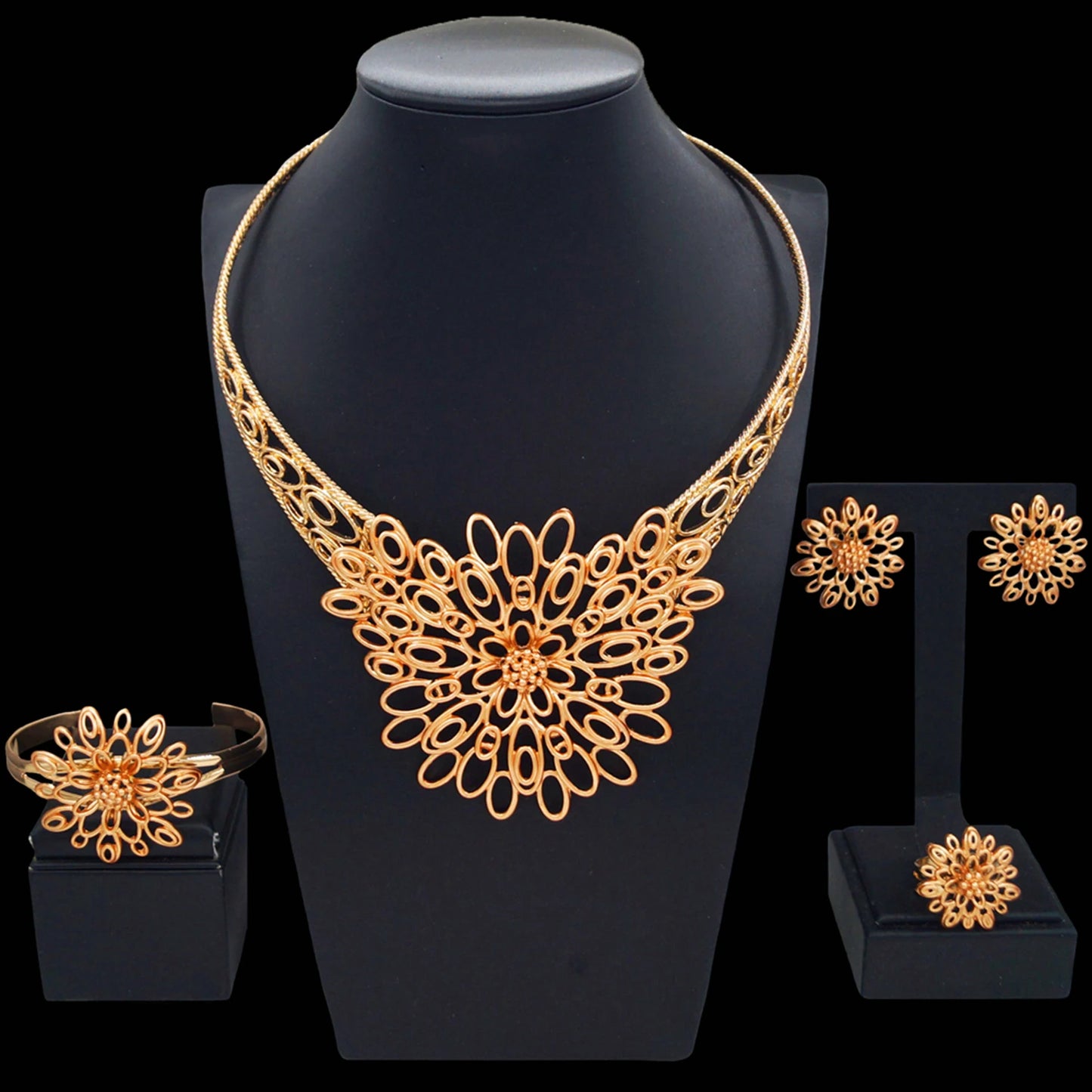 Zhuerrui High-end Accessories Gold Jewelry Sets Cheap Hollow Out Necklace Jewelry Set Beautiful Valentine's Day Gifts HC23247
