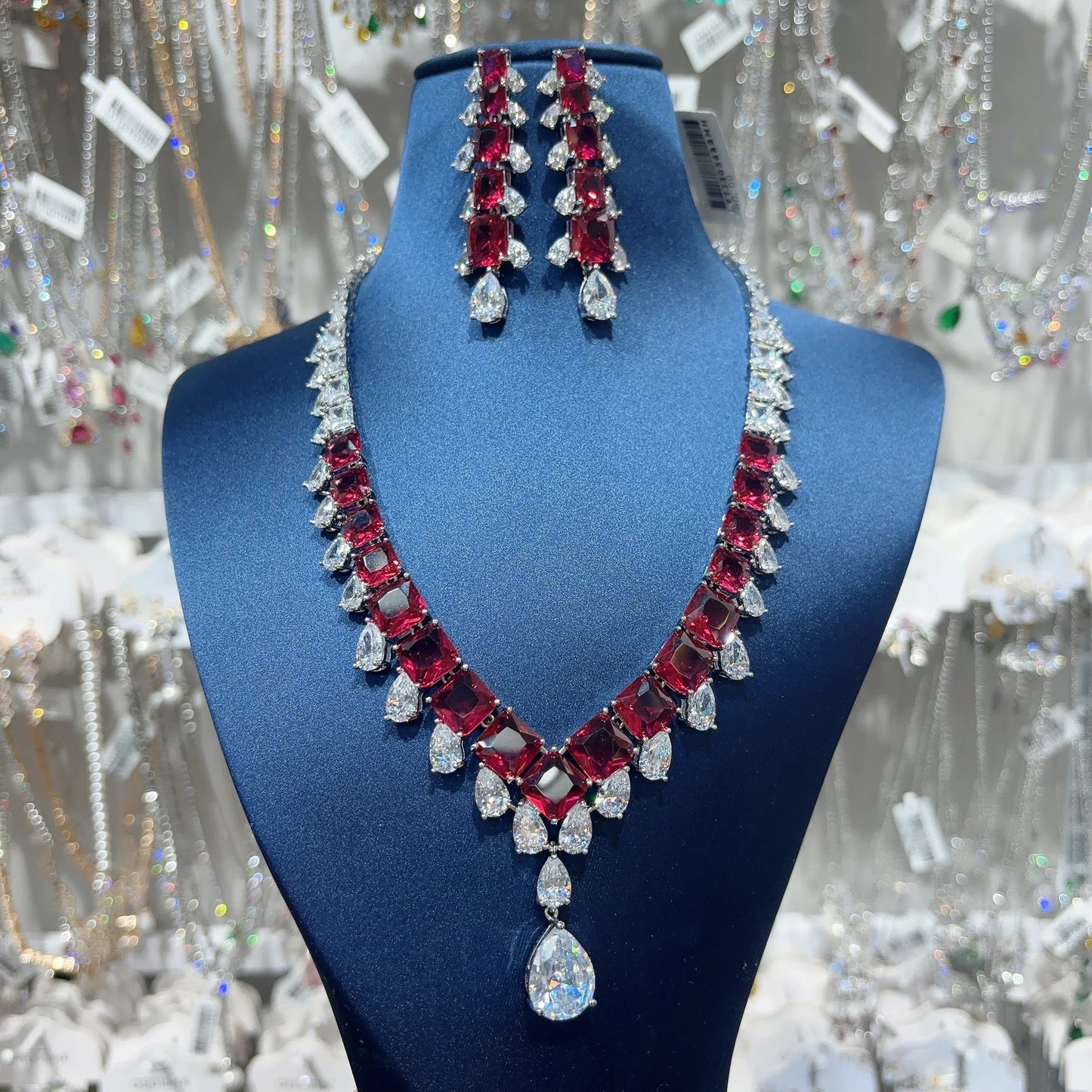 Luxury Pear-Cut Zirconia Geometric Necklace & Earrings Bridal Set — Rhodium Plated