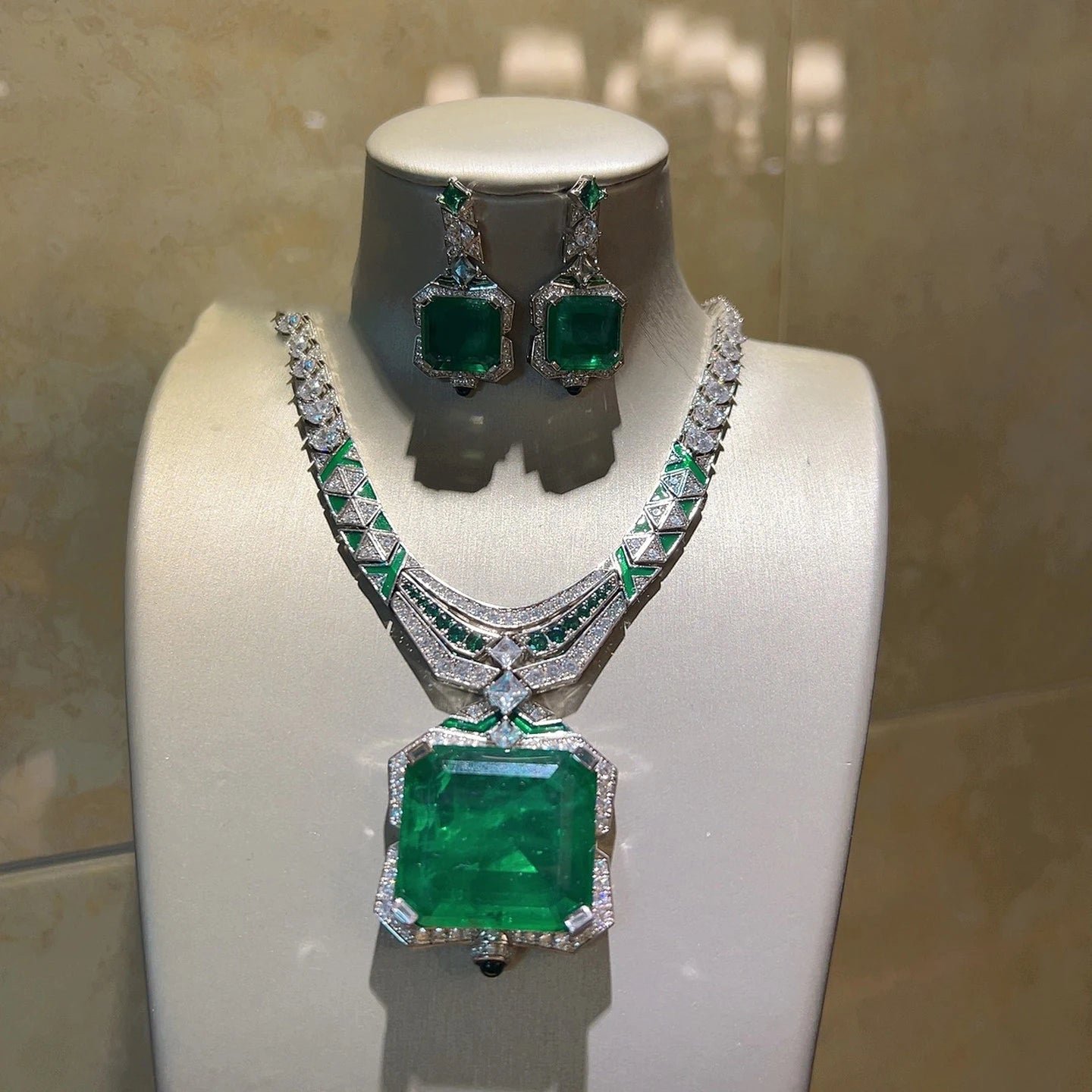XM S205 Luxury Emerald Green Crystal Princess Cut Platinum Plated Copper Statement Necklace Drop Earrings Wedding Anniversary