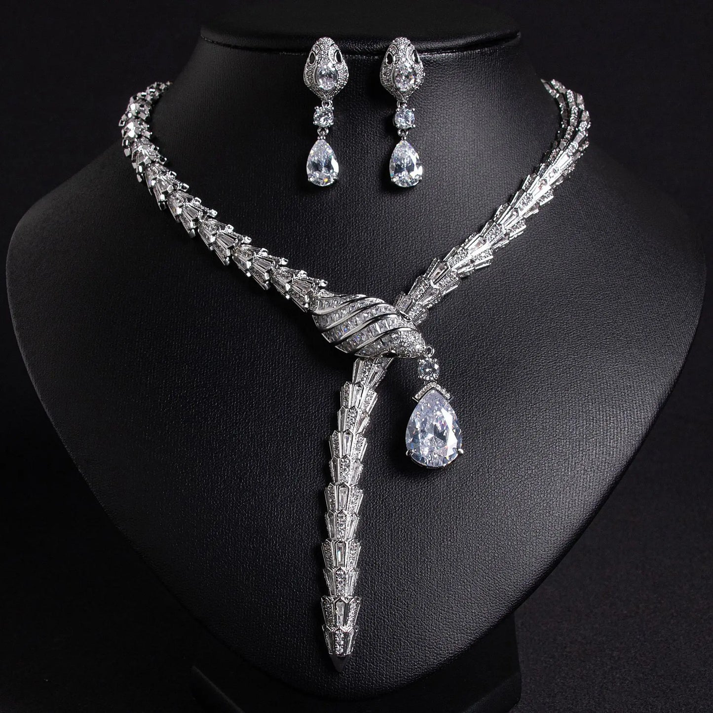 Snake Design Luxury Brand Jewelry Sets Elegant Gold Plated Red Green Snake Necklace Earring Sets