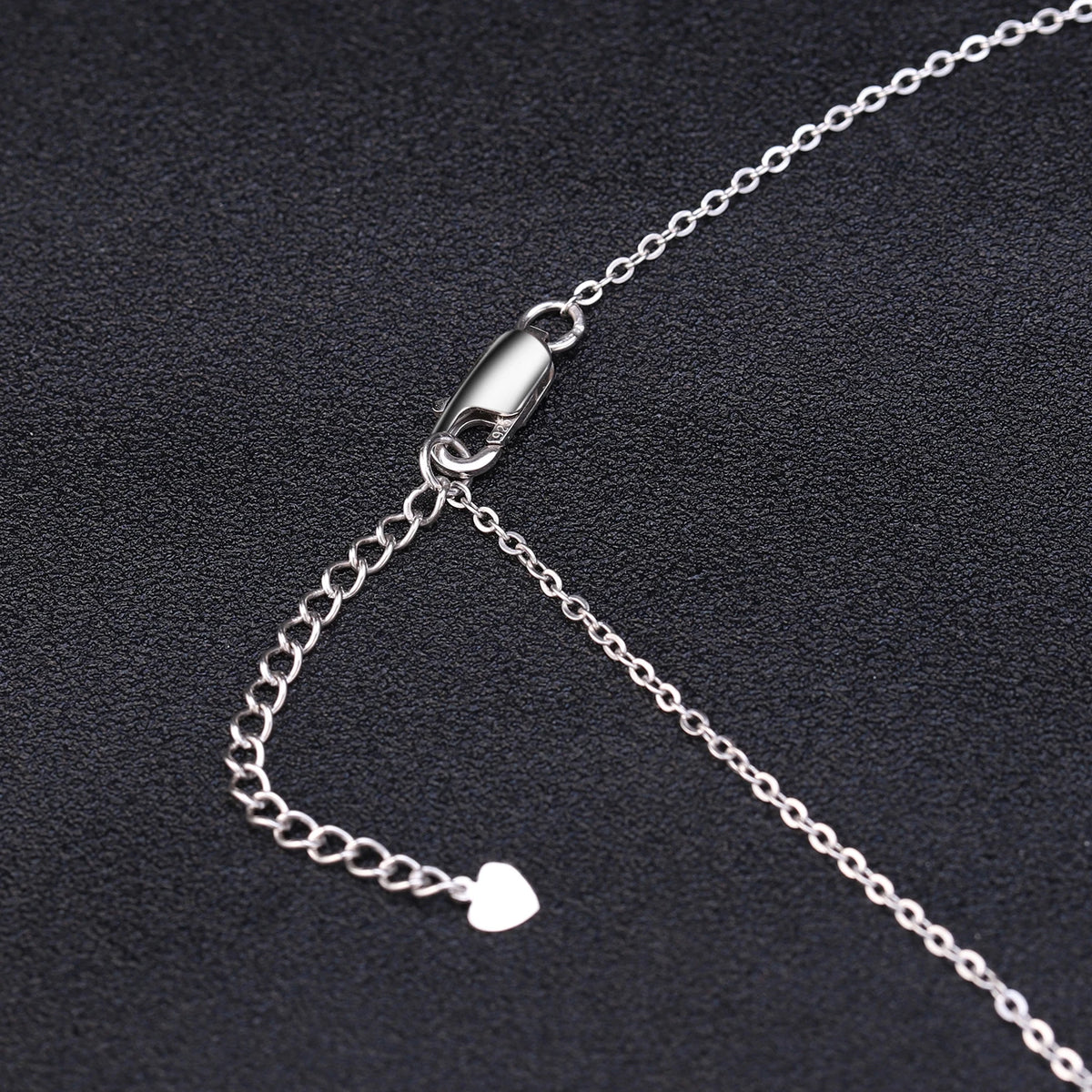 ArtistA Abiding Premium 925 Sterling Silver Women Chain Link Natural Swiss Blue Topaz Emerald Cut Pendant Necklace