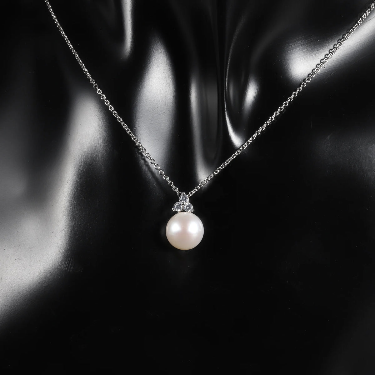 ArtistA D1018P Abiding Fine Jewelry 925 Sterling Silver White Cz 10MM Freshwater White Pearl Single Bead Pendant Charm for DIY Necklace