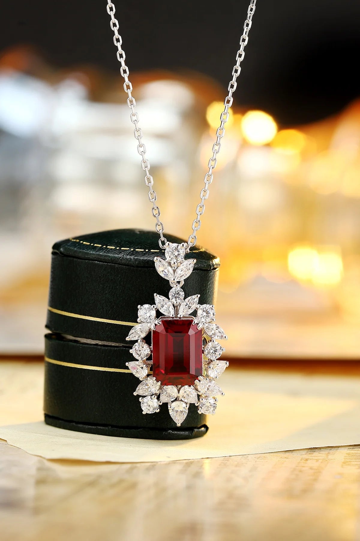 Gemfiori Anster 925 Sterling Silver High-quality Cultivated Ruby Necklace - Suitable for Parties or As a Gift
