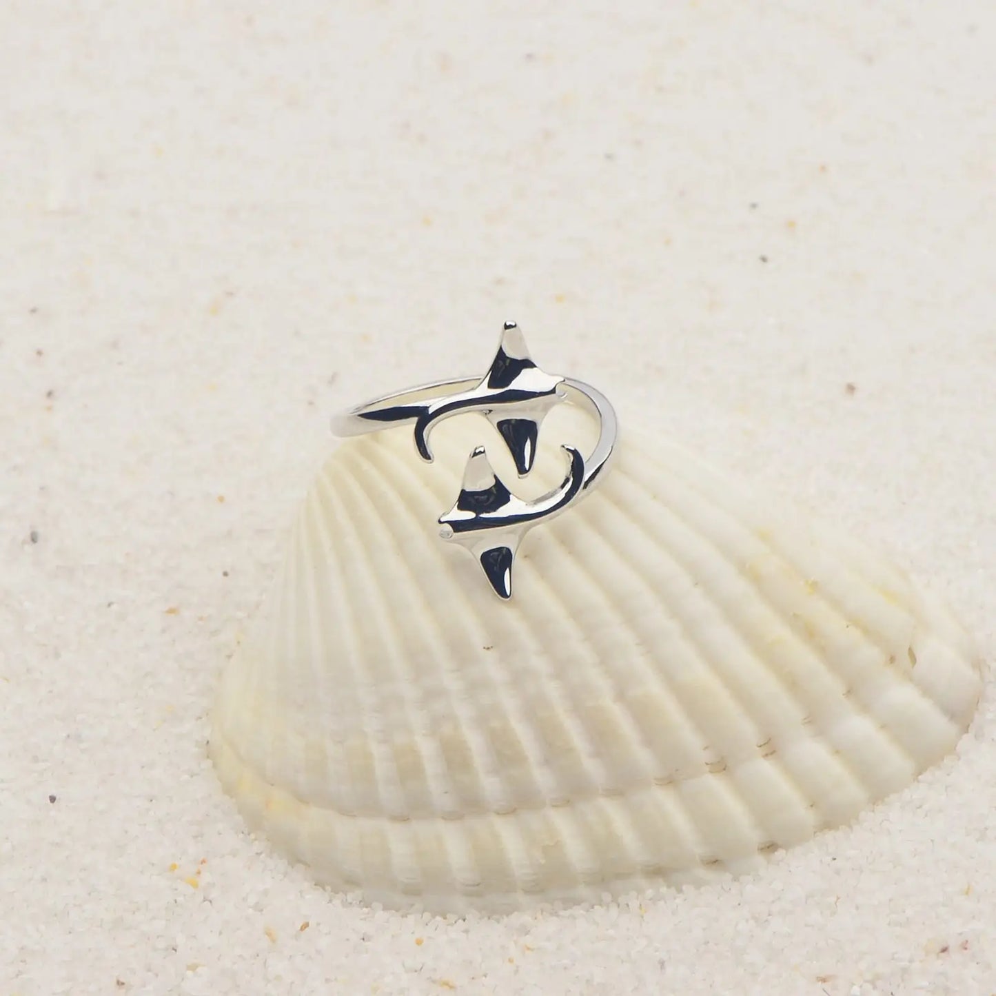 Batfish Twisted Ring | Iridescent Gem Inlay Band | Nature-Inspired Fashion Jewelry for Women Trendy Wear