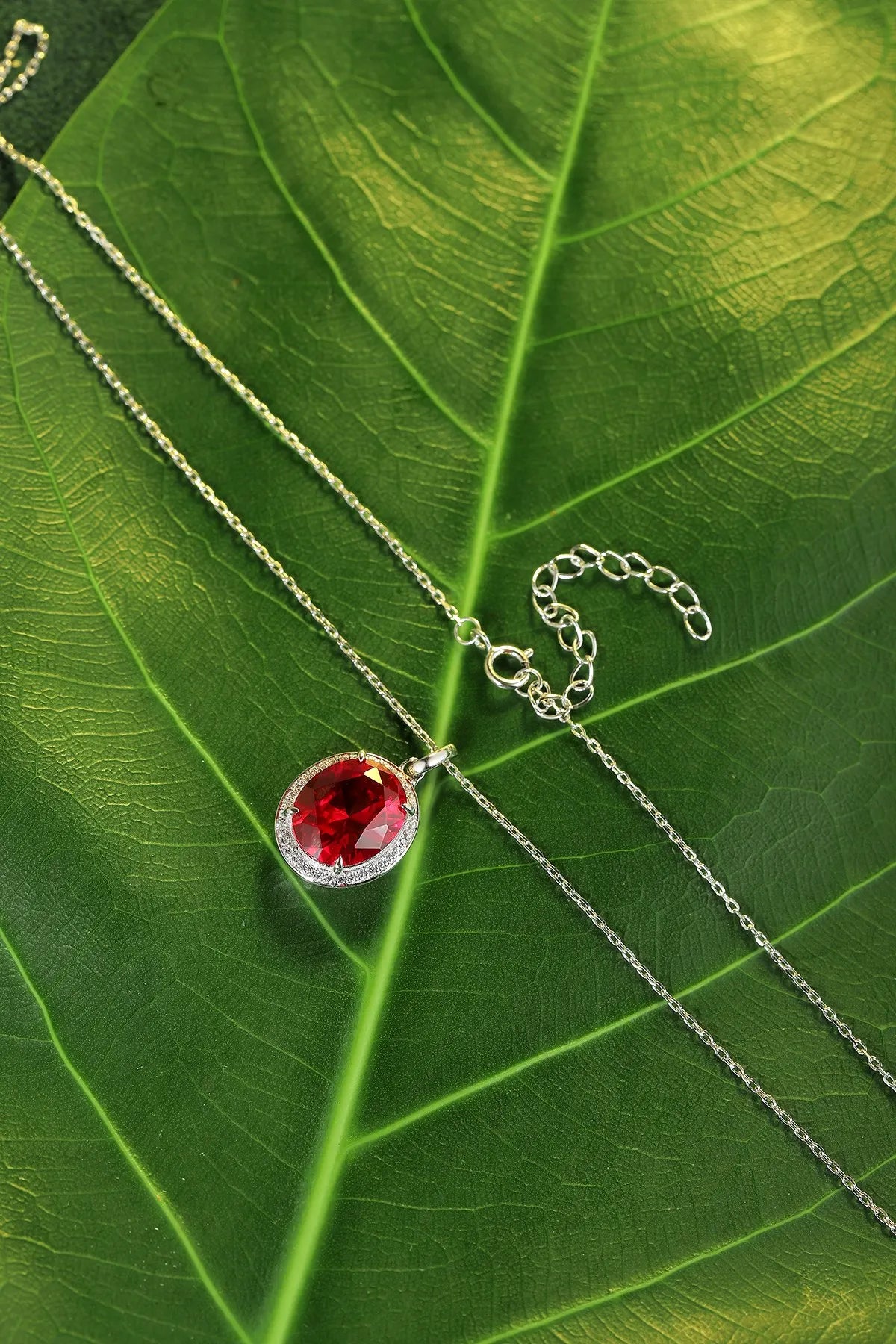 Gemfiori Customizable 925 Sterling Silver 3.38ct Oval Cut Lab Grown Ruby Link Chain Pendant 3.38ct Necklace Jewelry Weddings Engagements