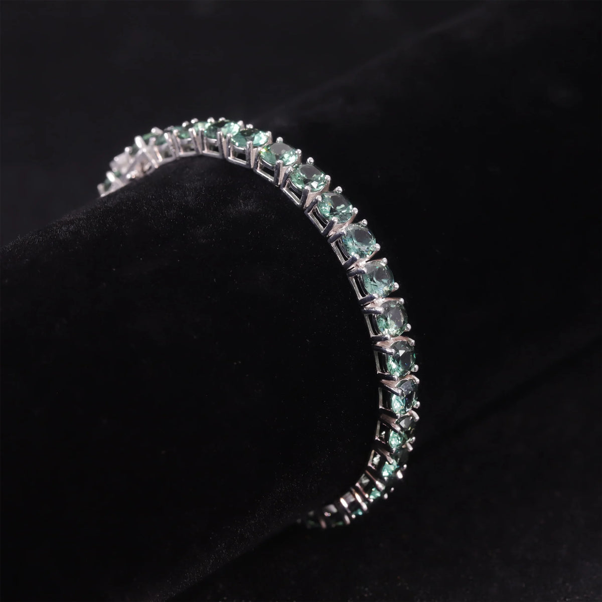 Gemfiori 5MM 7.5IN 11.2g 925 Sterling Silver Women Classic Rhodium Plated Lab Grwon Green Spinel Tennis Bracelet for Daily Wear
