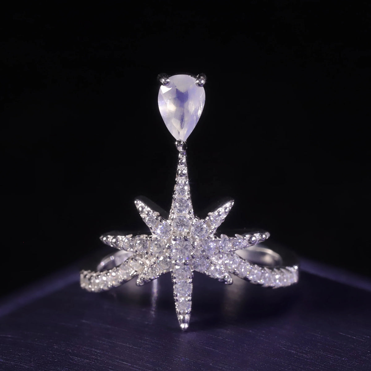 ArtistA C8150 Abiding Trendy Iced Out Cubic Zirconia Shining Octagram Star 925 Sterling Silver Wedding Ring with Moonstone Gemstone