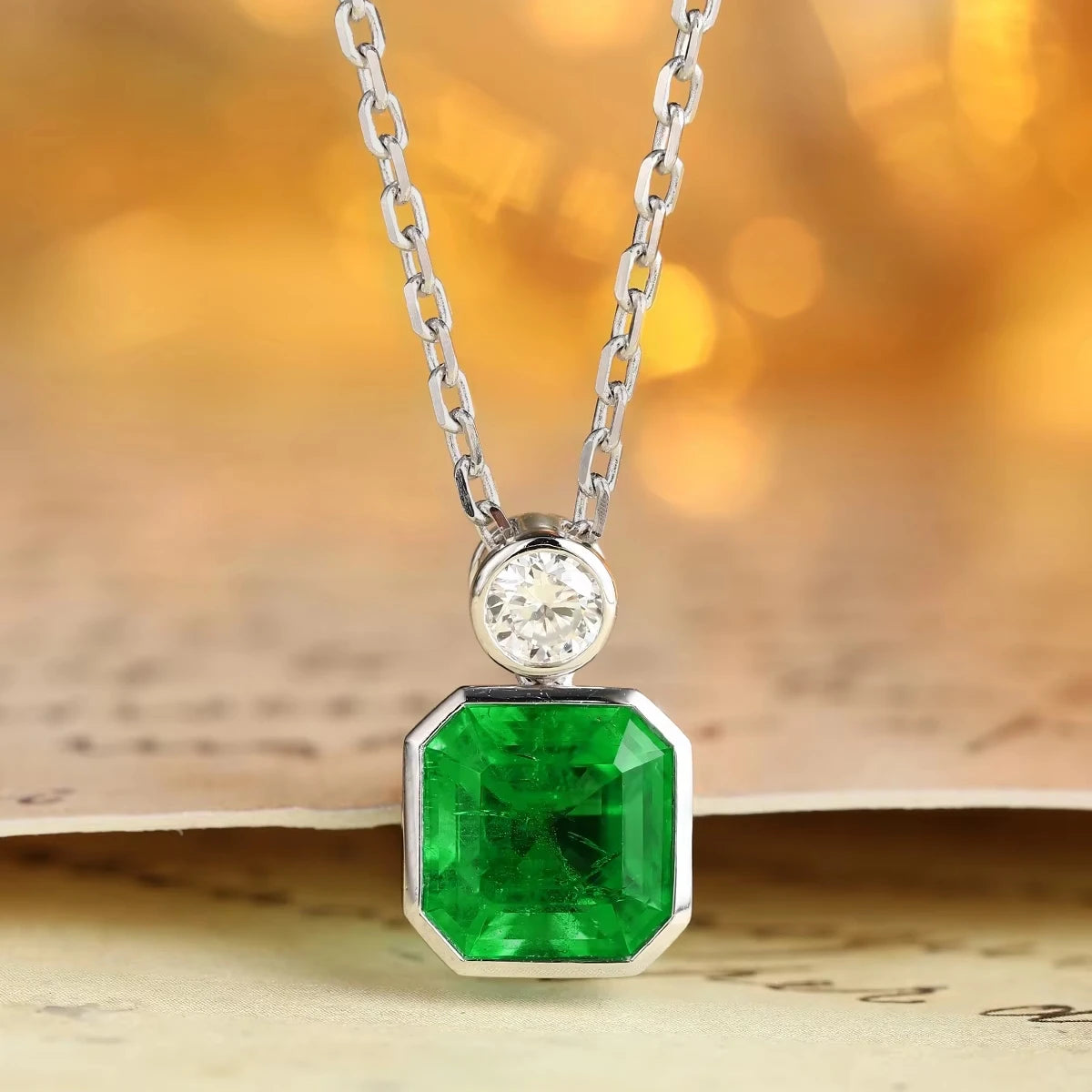 Gemfiori PT950 Exquisite Jewelry Asscher Shaped Gemstone Pendant Necklace Laboratory-grown Emeralds Material Can Be Customized