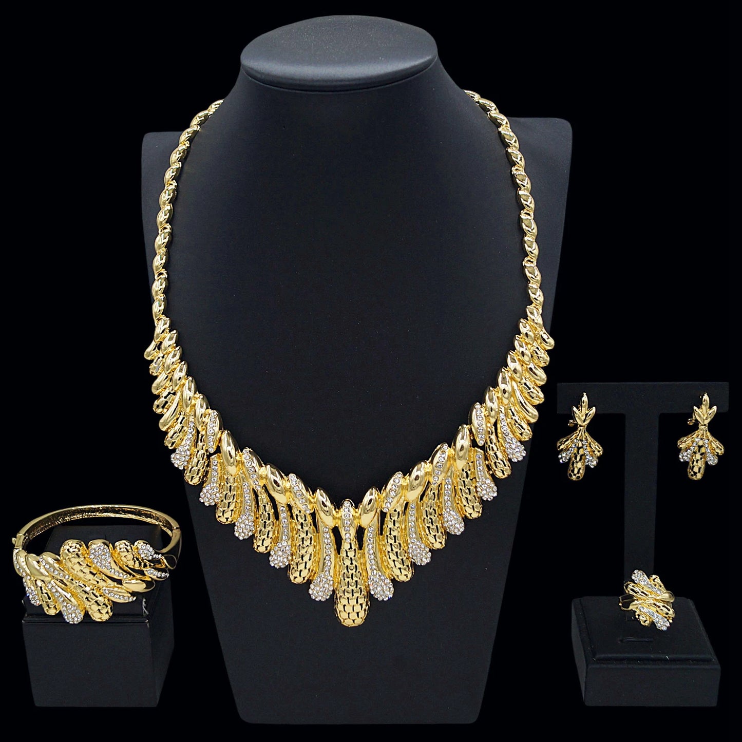Zhuerrui Fashion New Jewelry Four Sets of Gold-Plated Chain Heavy Industry Classic Atmospheric Earrings Trend JewelryHN201101