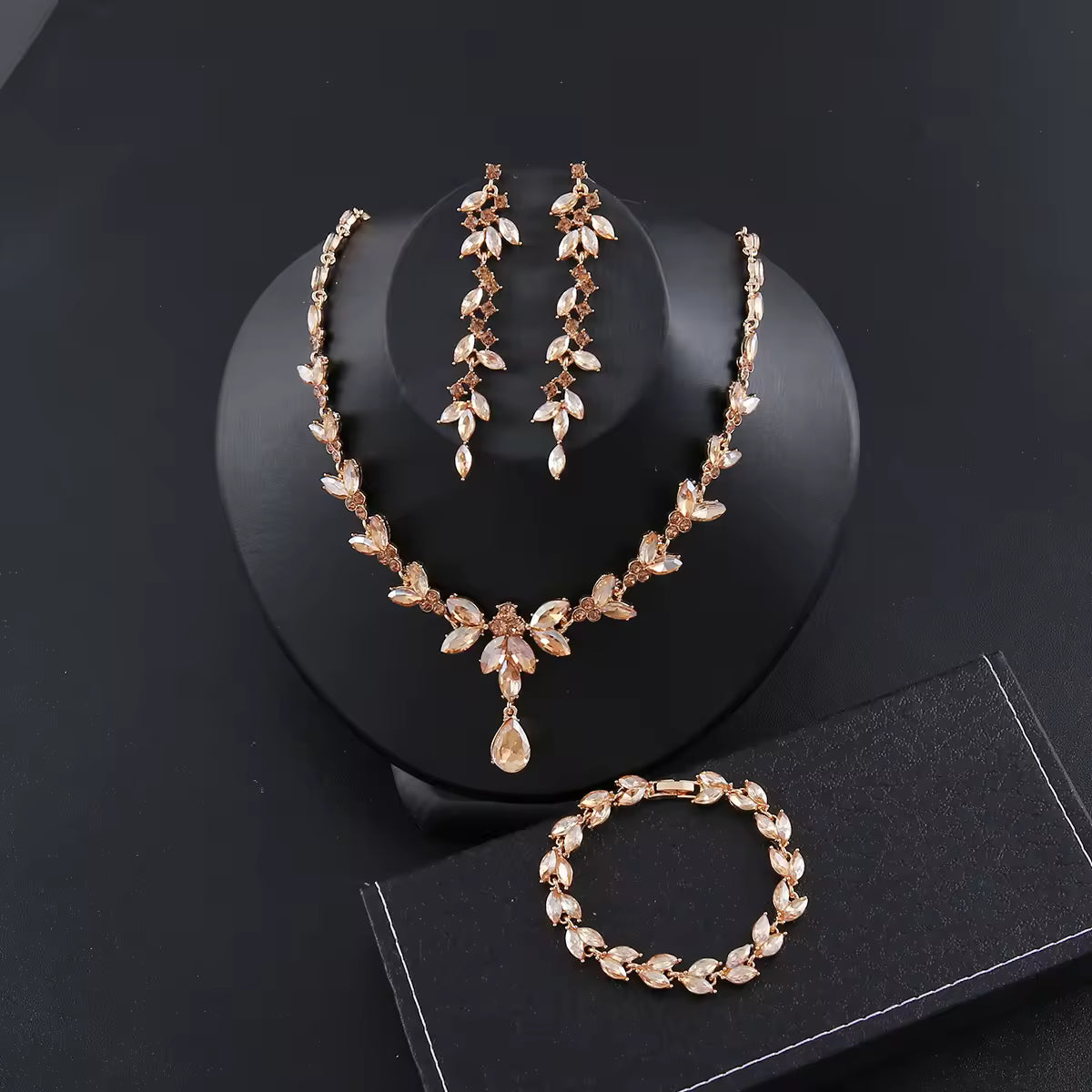 NLB01SPECIAL113 5 sets for £49/-