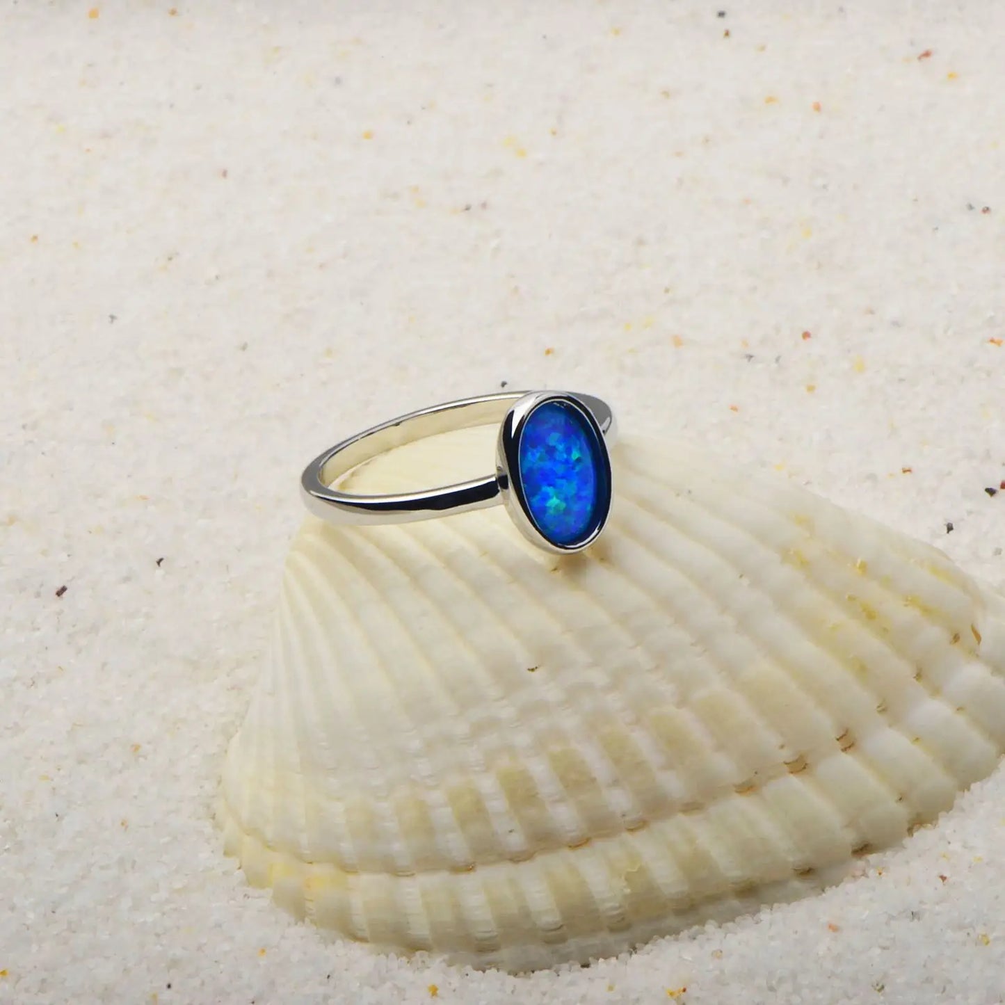 Flower-Shaped Ellipse Ring | Iridescent Gem Inlay Band | Modern Silver/Gold Plated Women's Trendy Fashion Jewelry