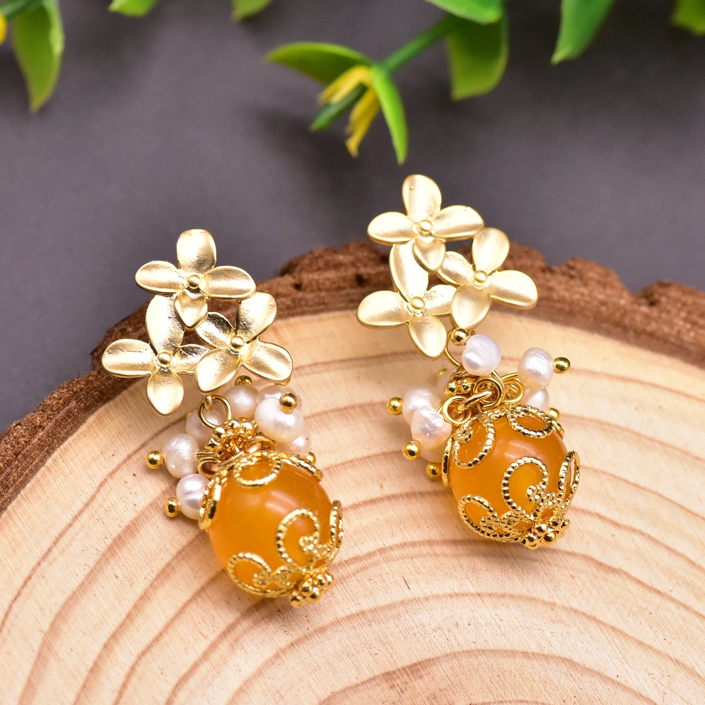 New Yiwu Jewelry Wholesale Natural Baroque Pearl for Women Flower Drop Earrings 18K Gold Plated Fashion Designer Jewelry