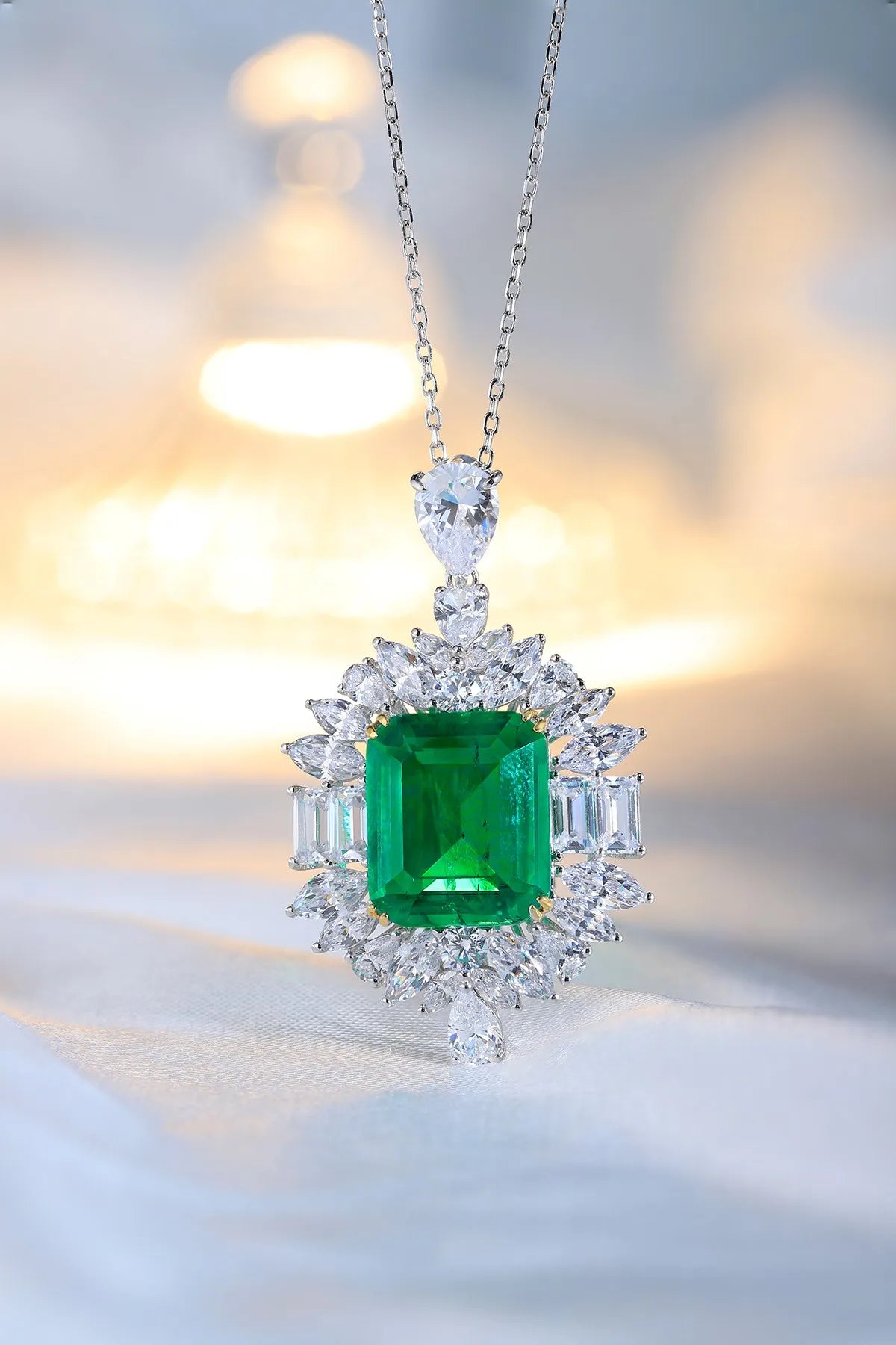 Gemfiori Anster 925 Sterling Silver High-quality Cultivated Emerald Necklace - Suitable for Parties or As a Gift