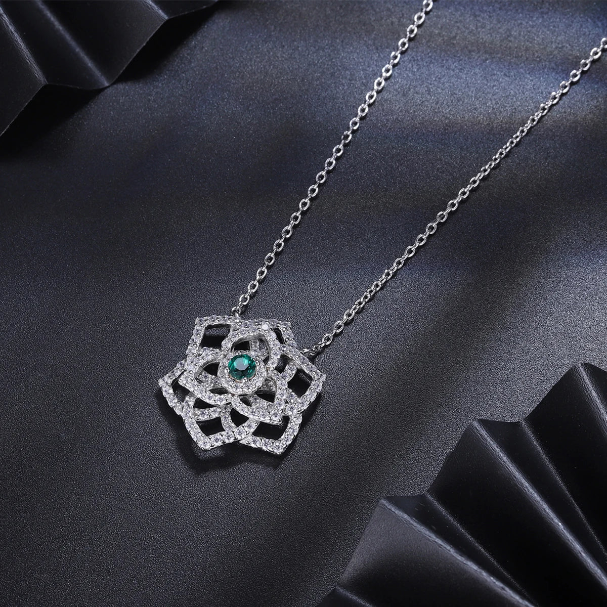 Gemfiori ANSTER 925 Sterling Silver Customised Necklace Round Emerald Diamond Rose Flower Necklace With 18 Inch Silver Chain