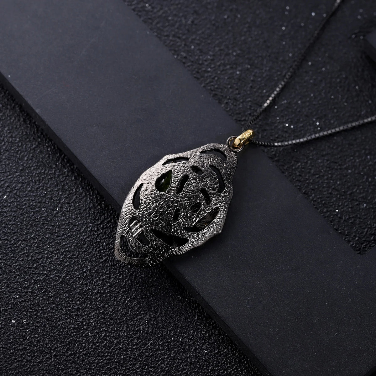 ArtistA Abiding Dreamy Summer Stylish 925 Stamped Silver Natural Amethyst Ladies Vintage Lotus Bud & Leaves Dragonfly Jewelry Set