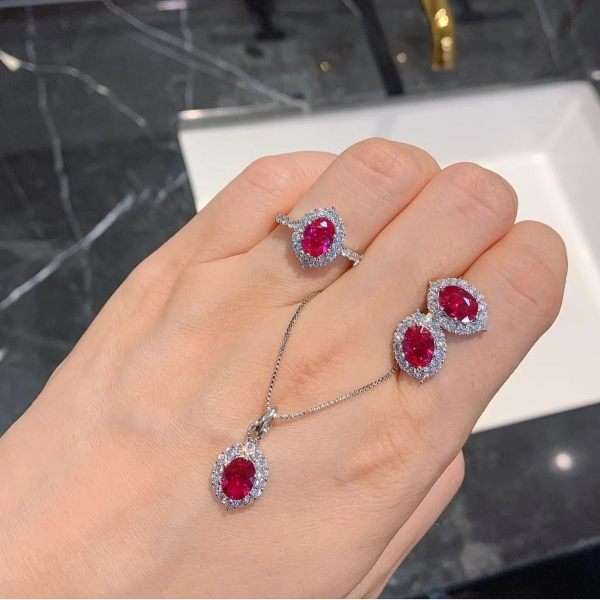 Gemfiori Pigeon Blood Red Set Zircon Temperament Versatile Niche Design High-end Ring Earring Necklace