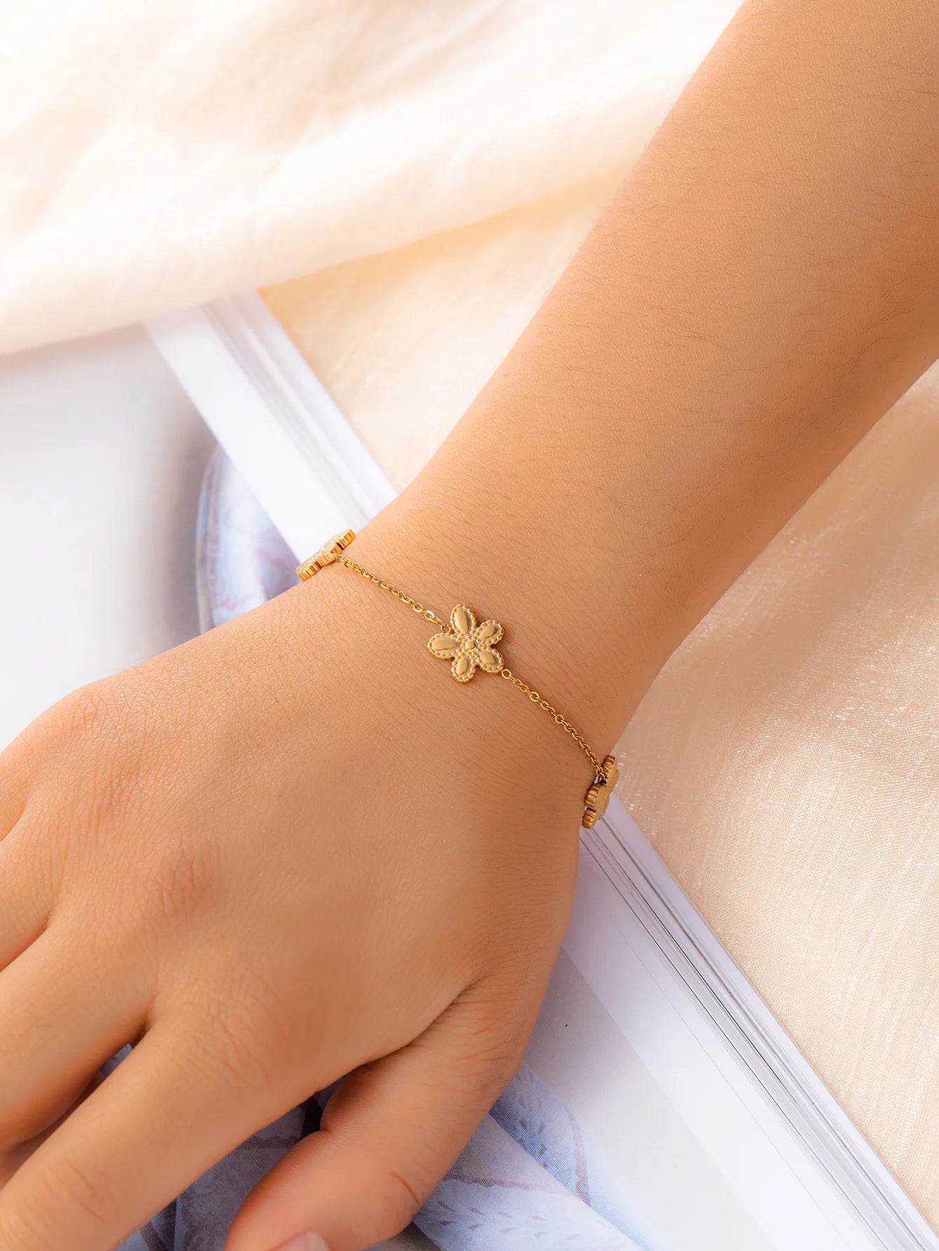 Gold Flower Necklace & Bracelet Jewellery Set | Stainless Steel Fashion Set