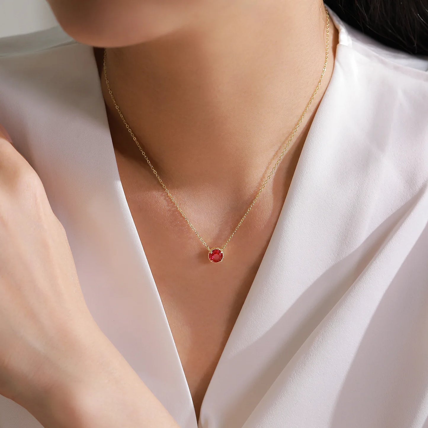 Wholesale 925 Sterling Silver Simple Retro Rose Red Necklace Earrings Small Niche Luxury Gold Jewelry Set Gift Set
