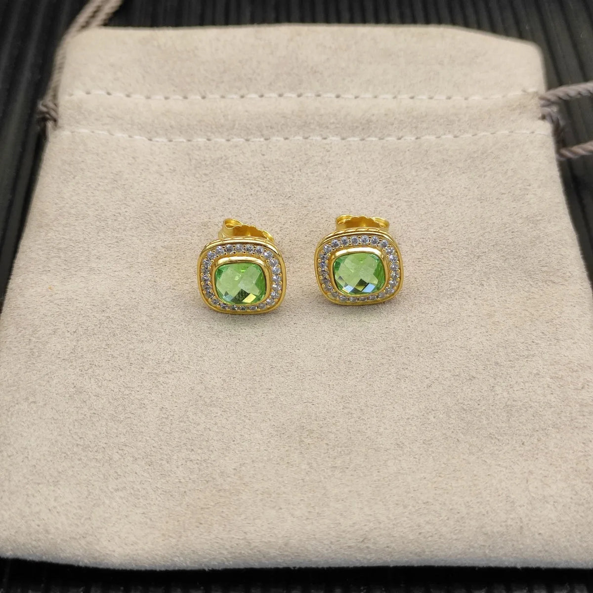 DY High-Quality Silver-Plated 7mm Square Diamond Stud Earrings. Gold-Plated 7mm Colored Gemstone Stud Earrings.Wholesale Jewelry