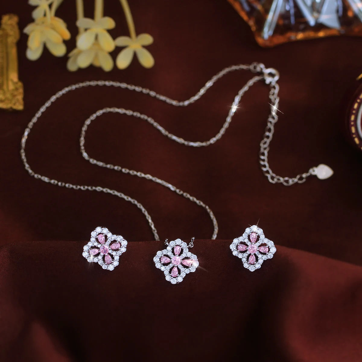 Exquisite S925 Sterling Silver Hypoallergenic Fully Pave Four-Leaf Clover Chain Necklace and Earrings Fine Jewelry Set for Women