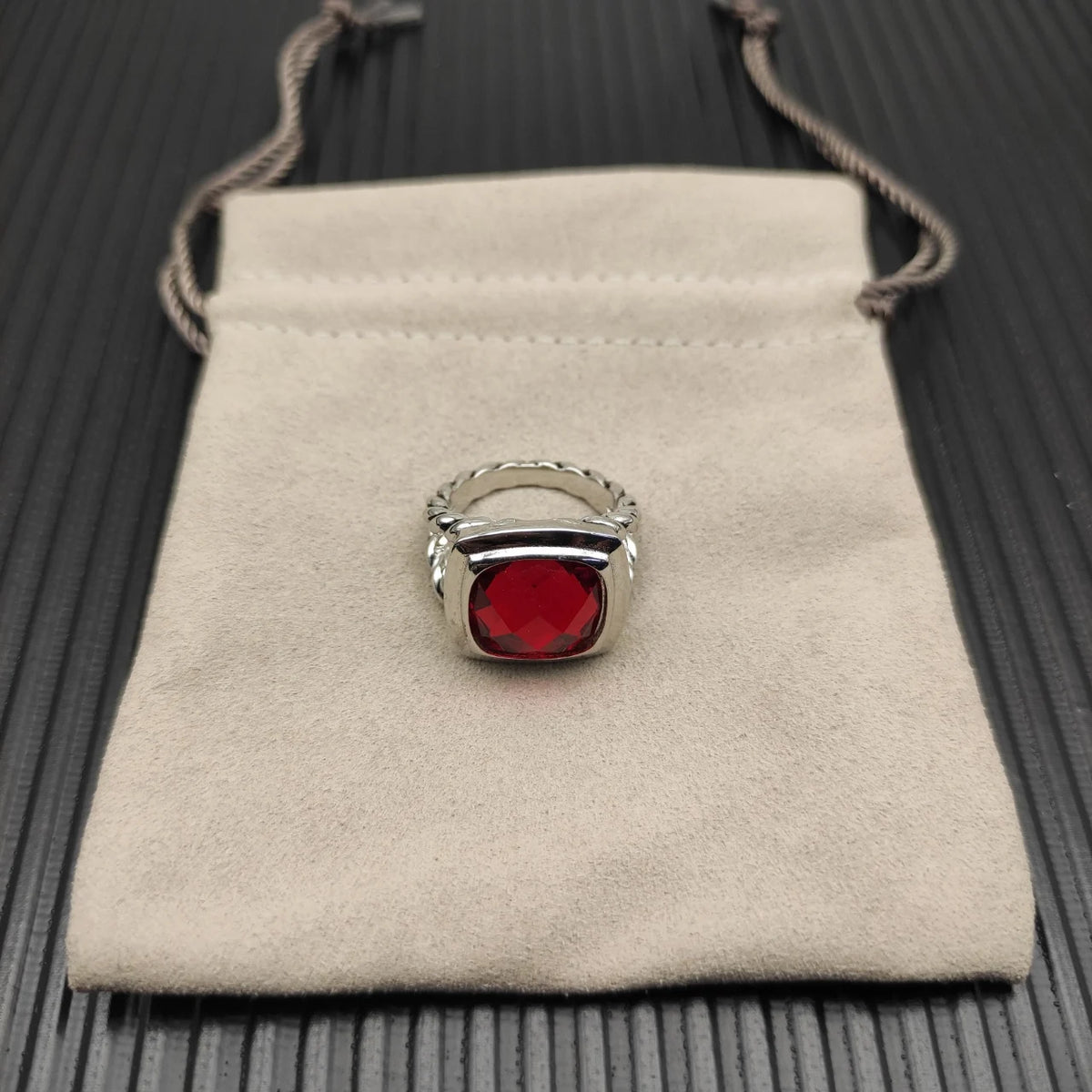 FASHIONISTA DY High-Quality Silver-Plated 14mm Square Diamond-Set Ring, Gold-Plated Colored Gemstone-Set Ring, Jewelry