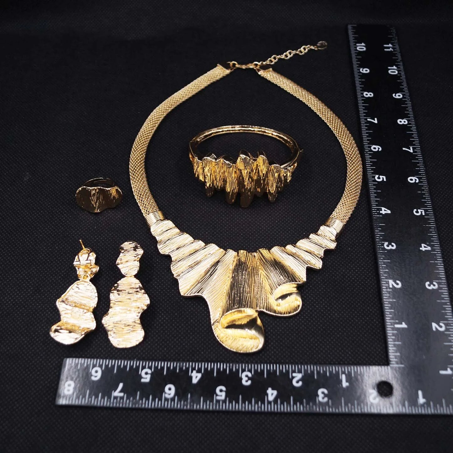 Zhuerrui Fashionable Italian Gold Jewelry Sets Simple Nigerian Brass Big Jewelry Set High-end Women's Birthday Gifts H00735
